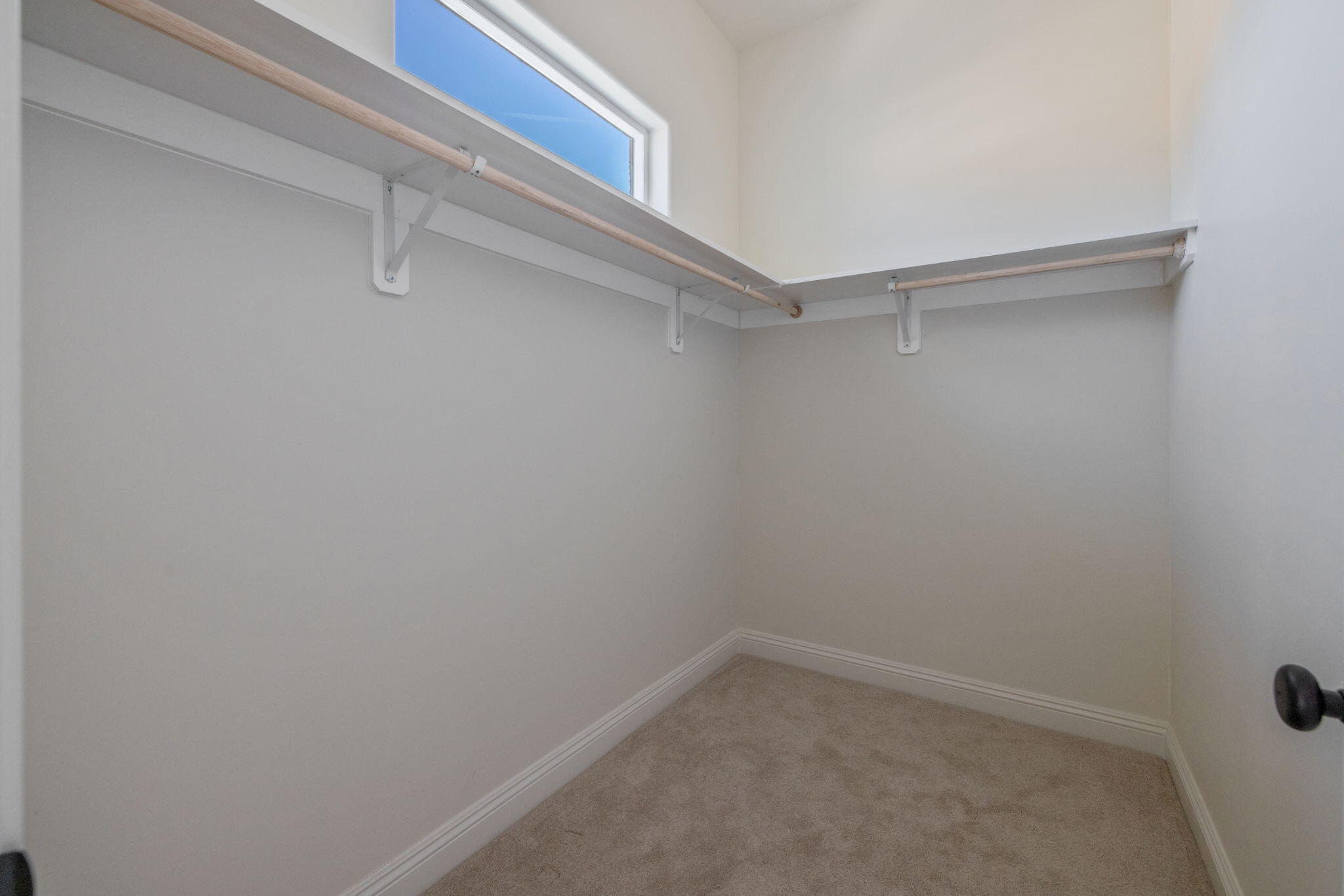 169 Lake Dr, Lemoore, CA 93245