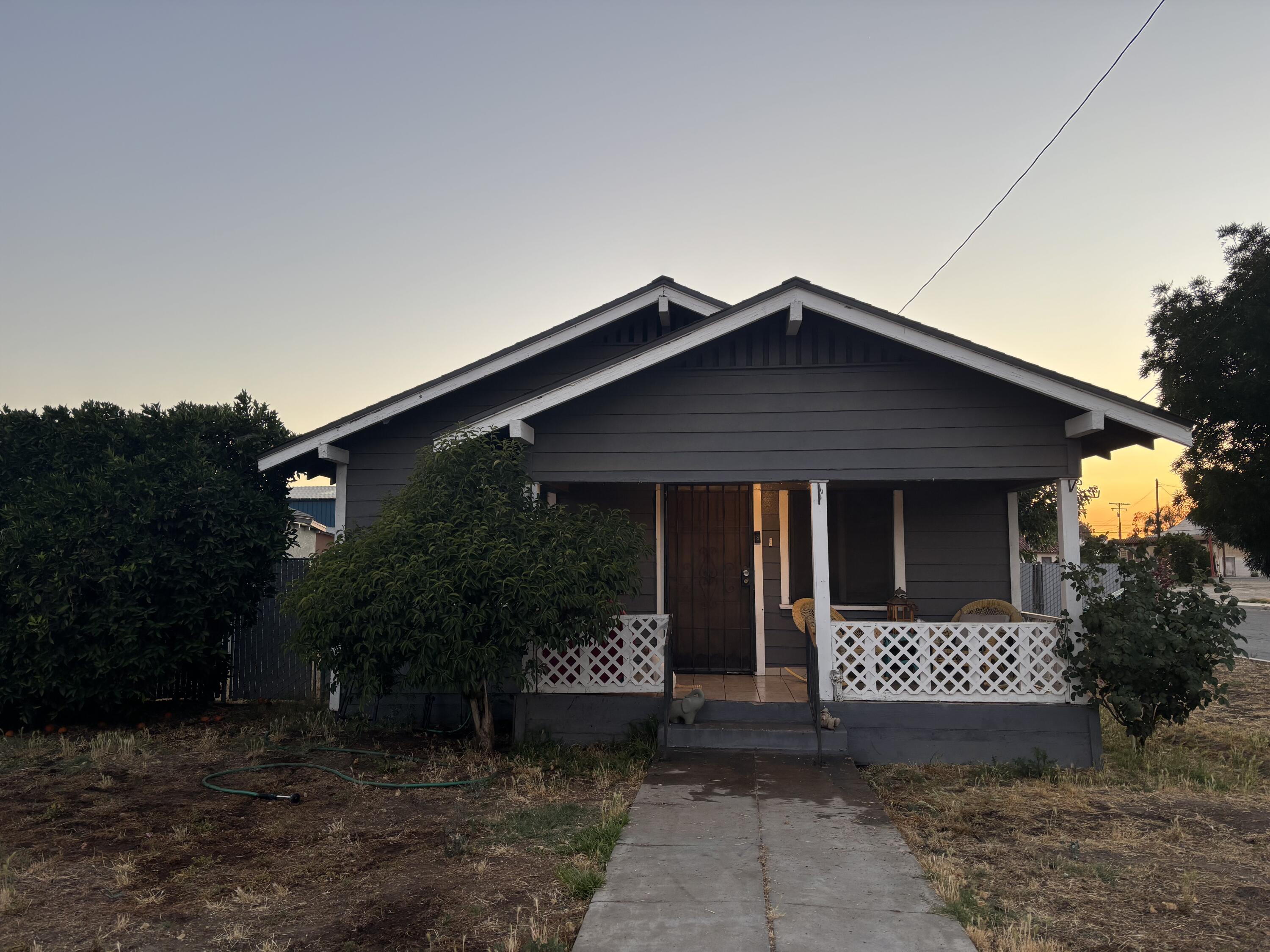 561 N 2nd St, Porterville, CA 93257