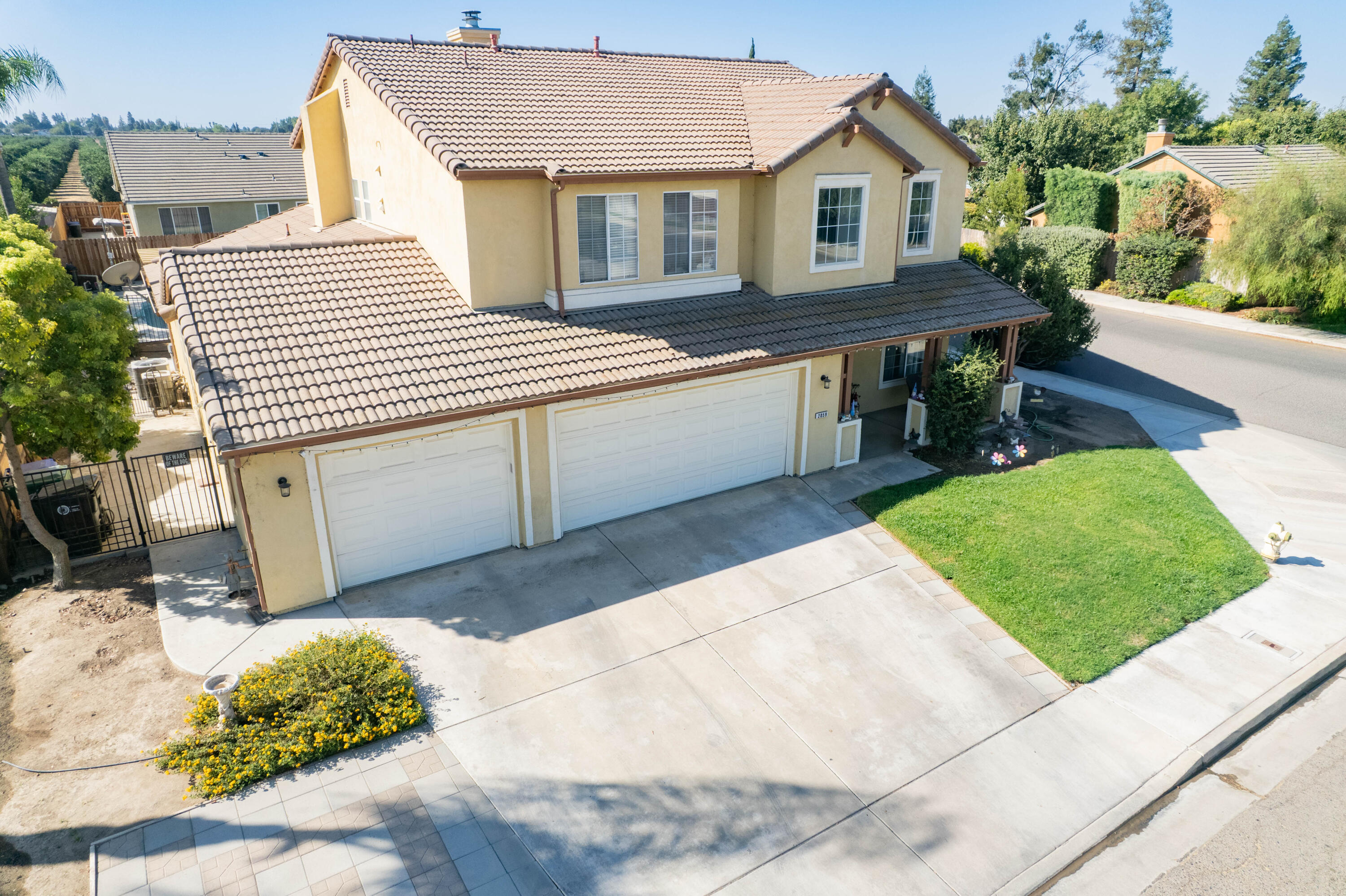 2059 W Cheryll Ct, Porterville, CA 93257