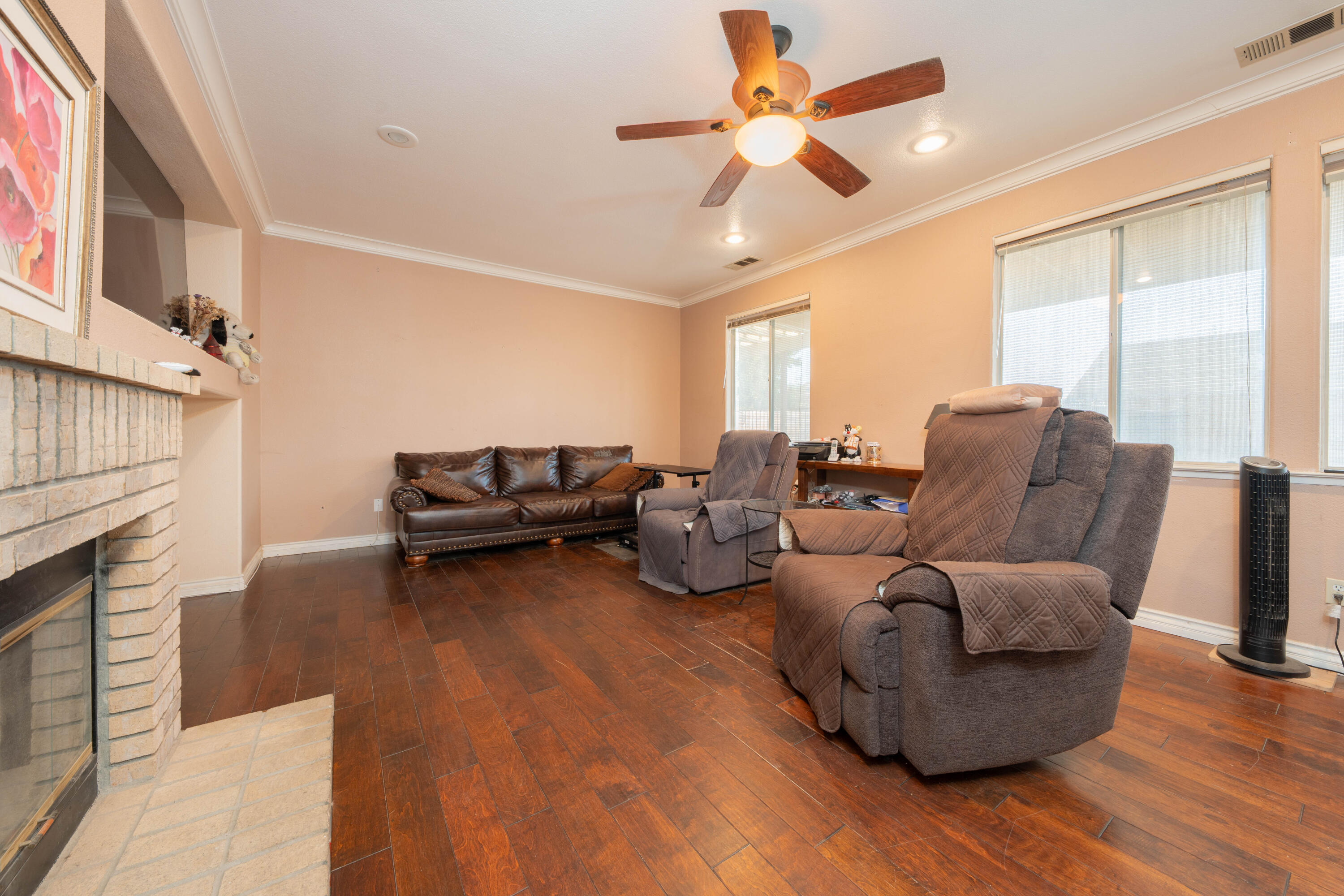 2059 W Cheryll Ct, Porterville, CA 93257
