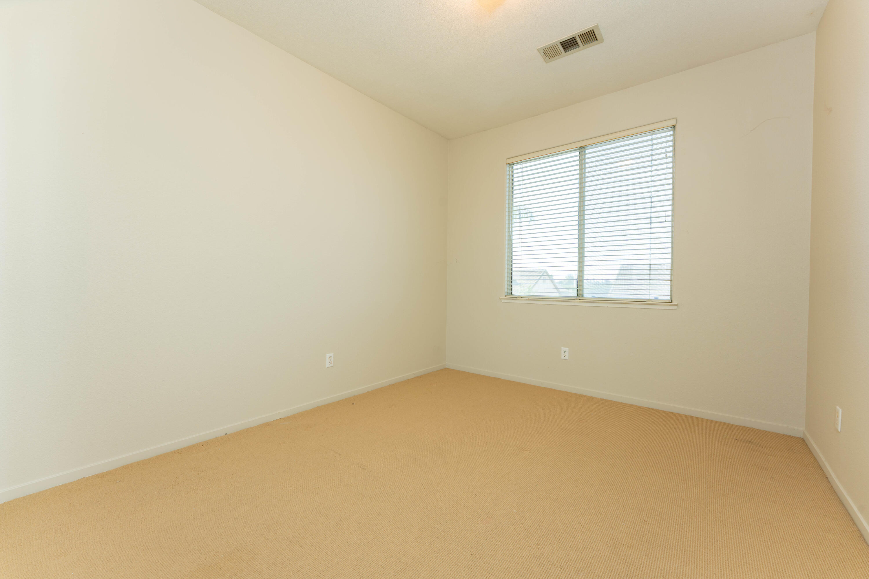 2059 W Cheryll Ct, Porterville, CA 93257