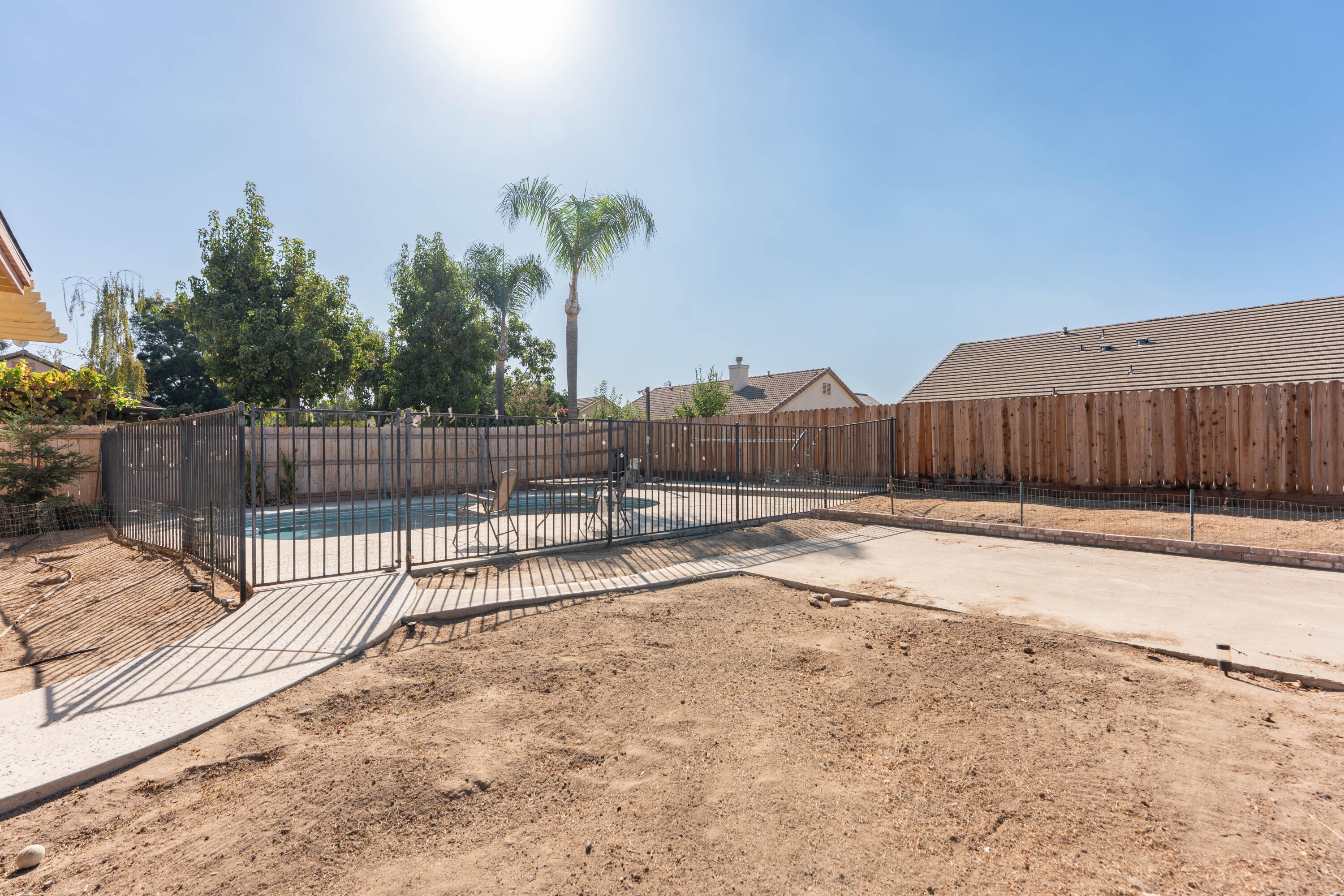 2059 W Cheryll Ct, Porterville, CA 93257