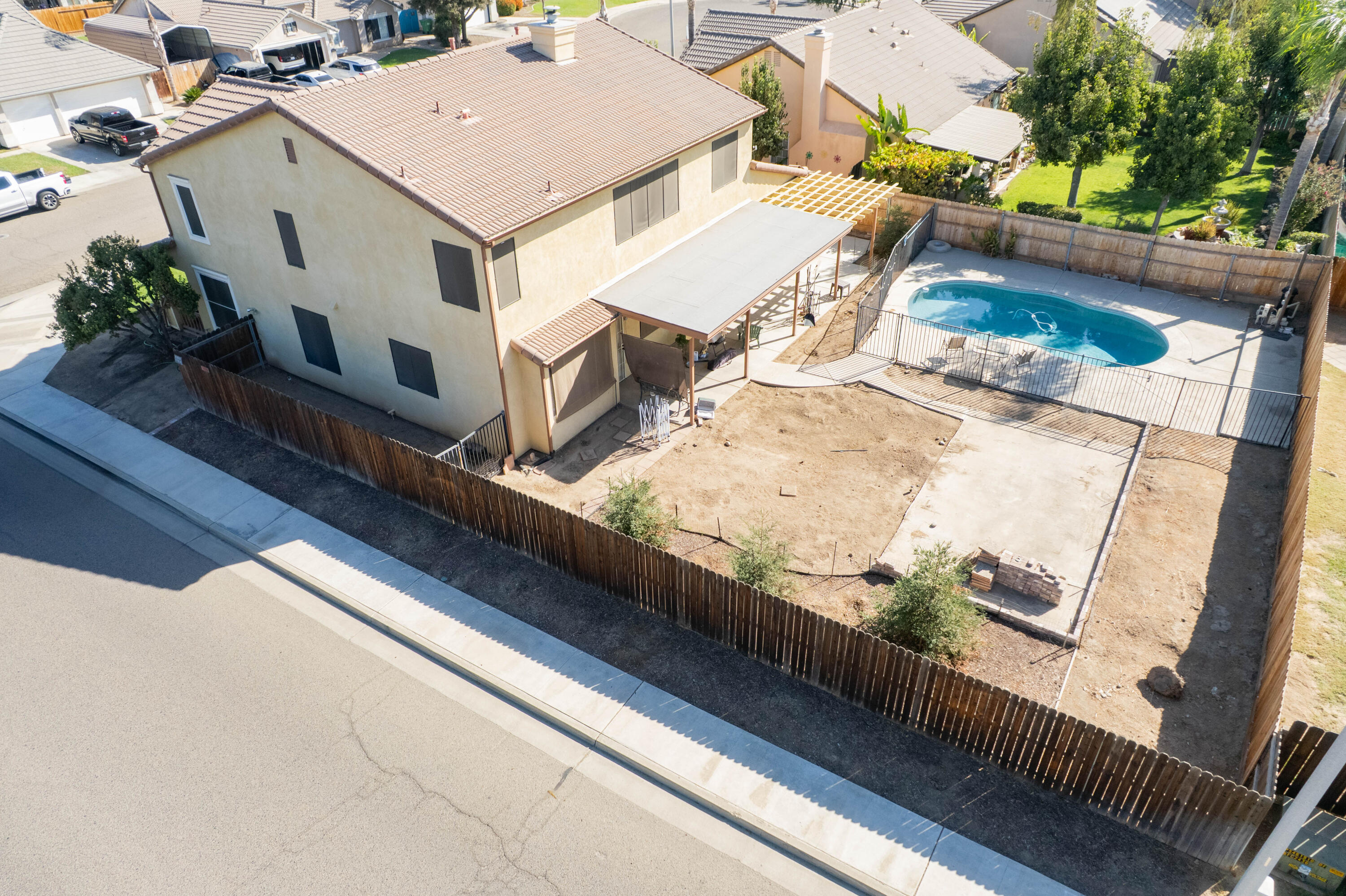 2059 W Cheryll Ct, Porterville, CA 93257