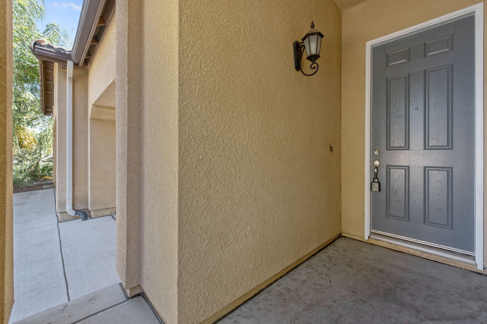 3125 W Stewart Ave, Visalia, CA 93291