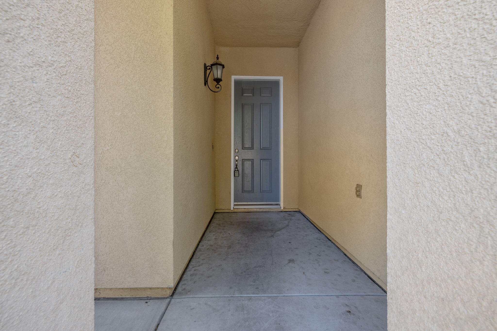 3125 W Stewart Ave, Visalia, CA 93291