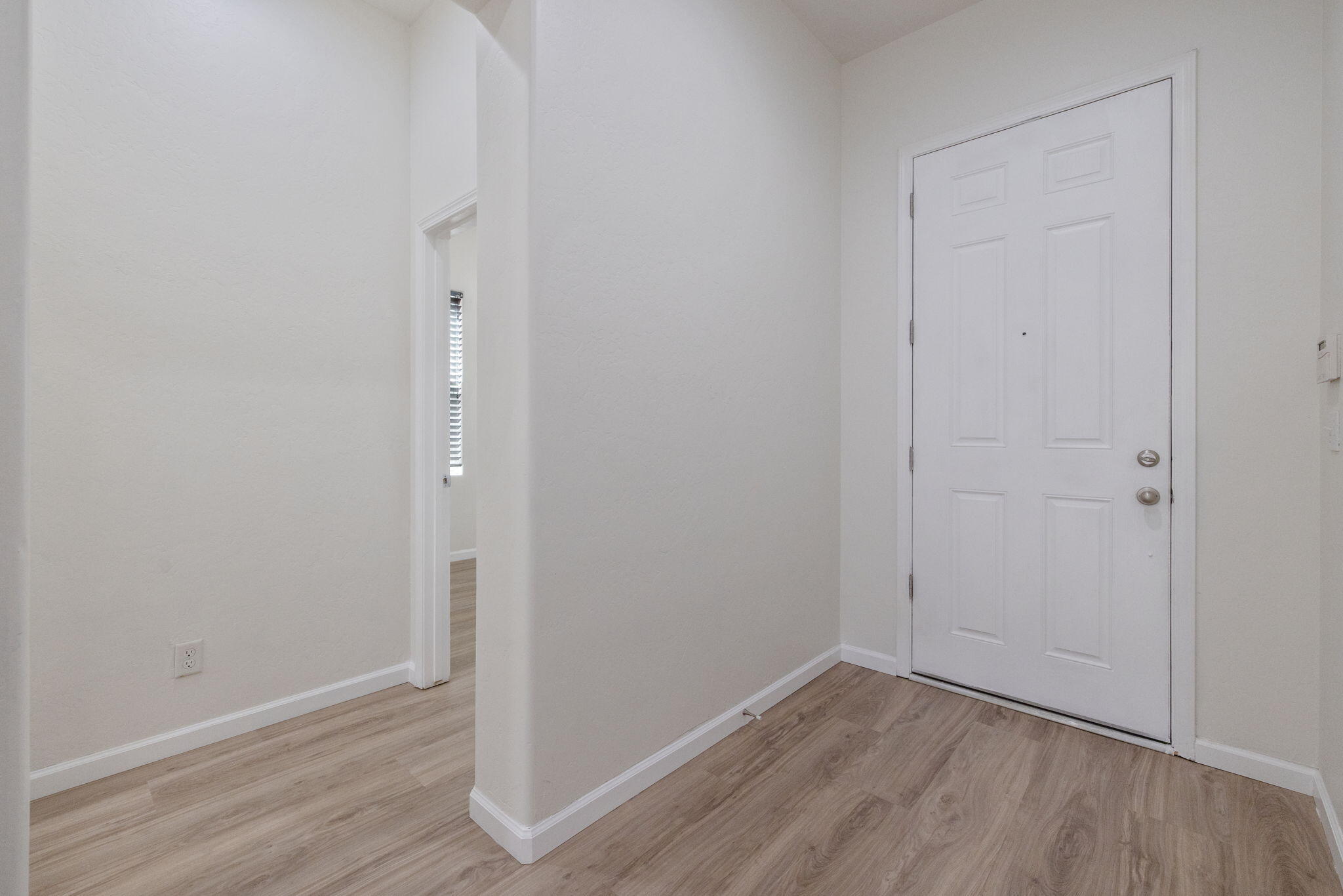 3125 W Stewart Ave, Visalia, CA 93291
