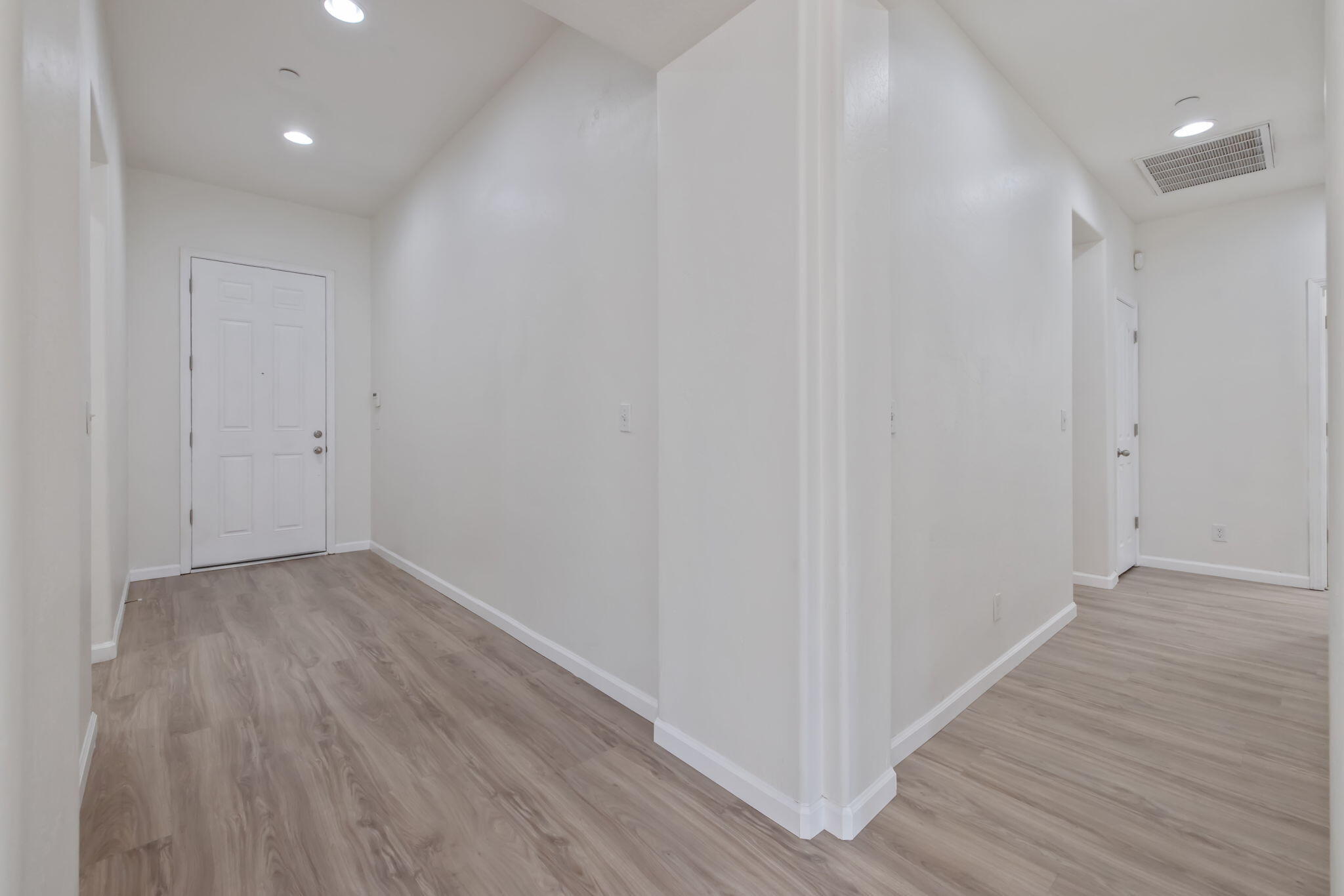 3125 W Stewart Ave, Visalia, CA 93291