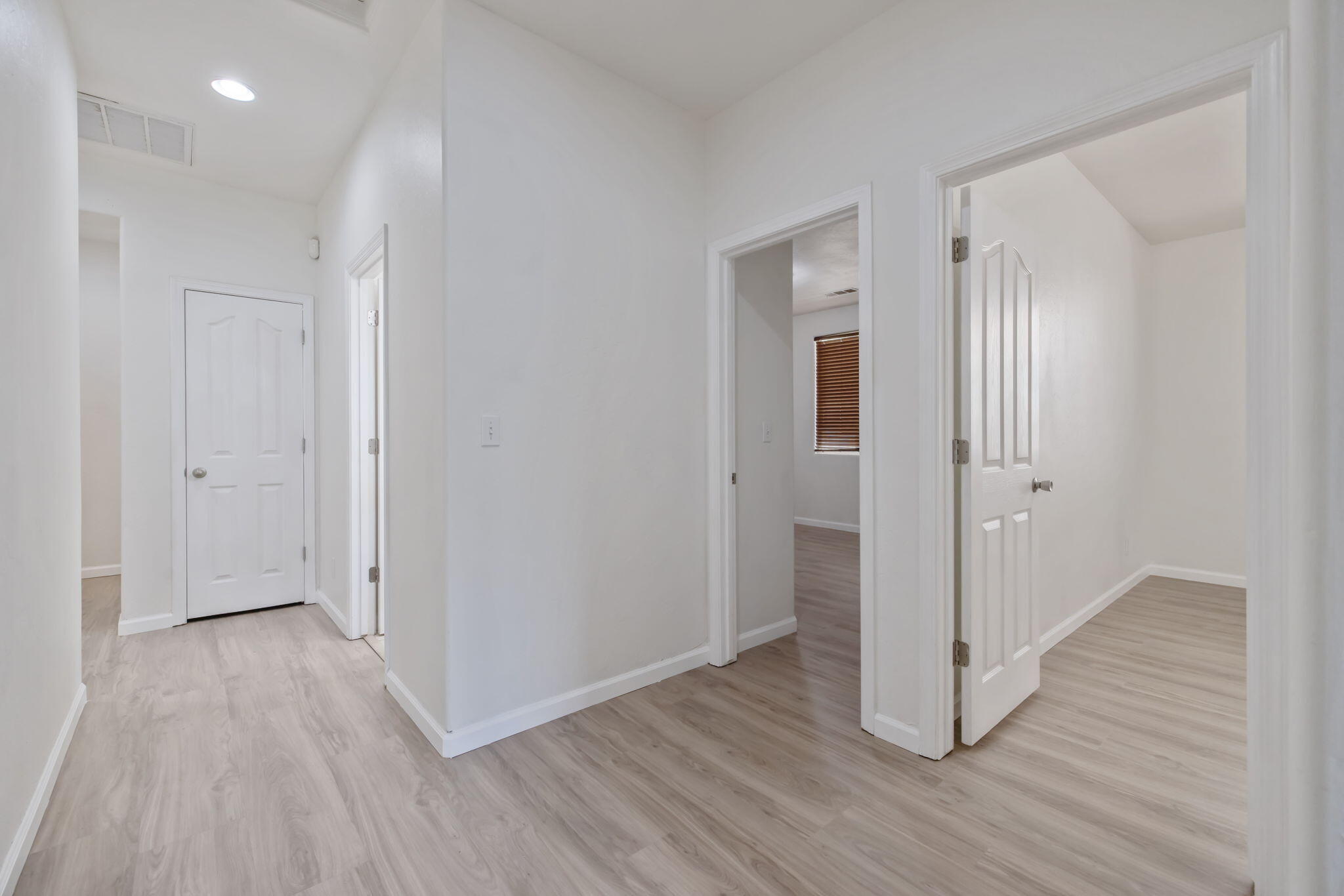 3125 W Stewart Ave, Visalia, CA 93291