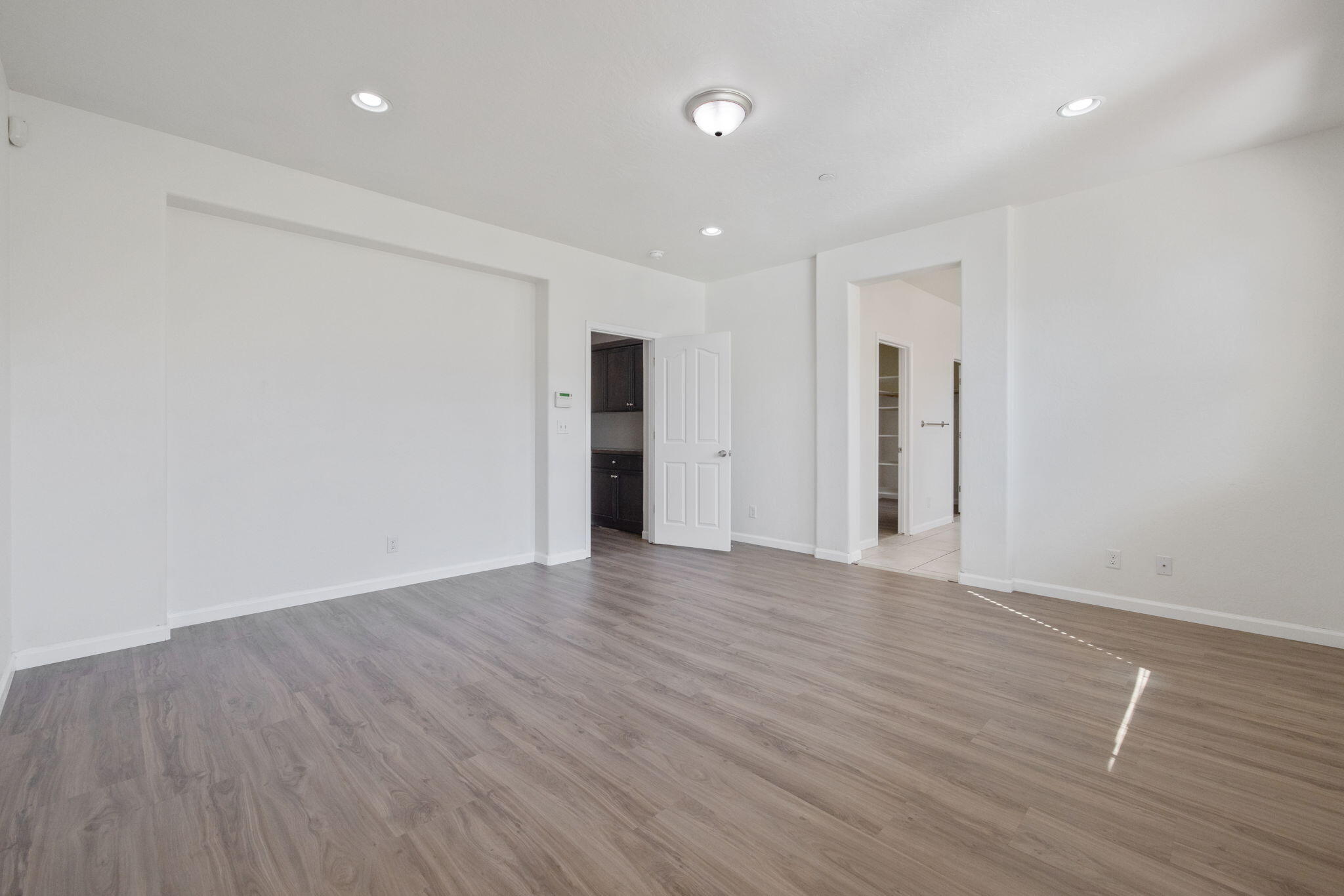 3125 W Stewart Ave, Visalia, CA 93291