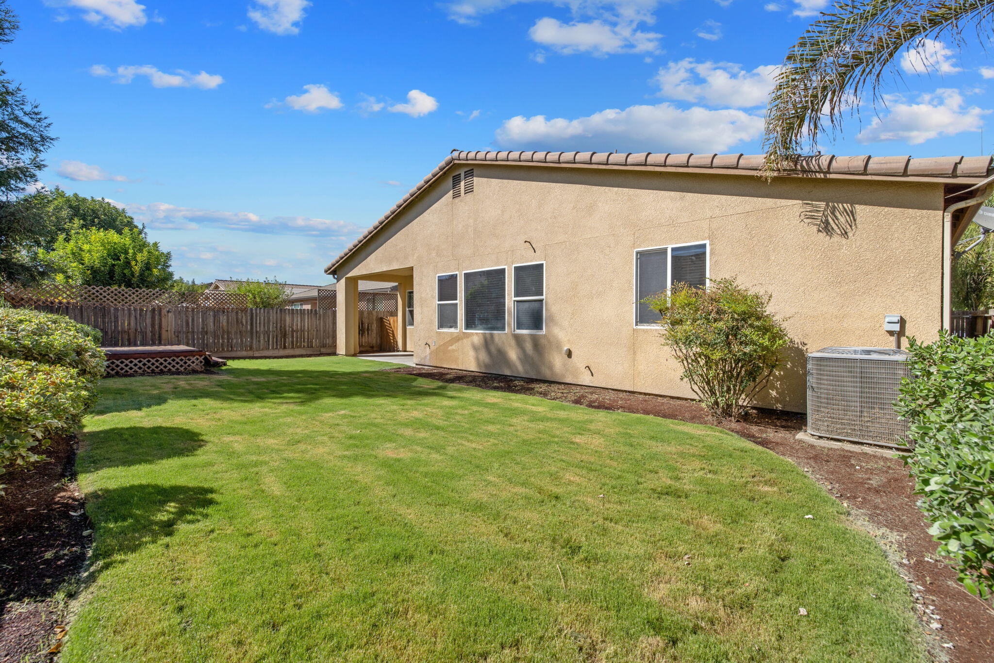 3125 W Stewart Ave, Visalia, CA 93291