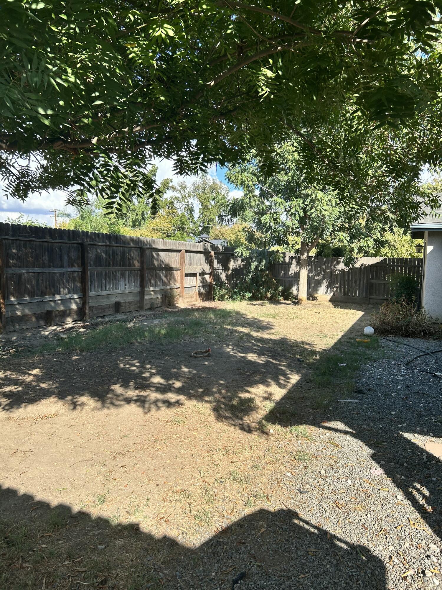 1146 E Buena Vista Ave, Visalia, CA 93292