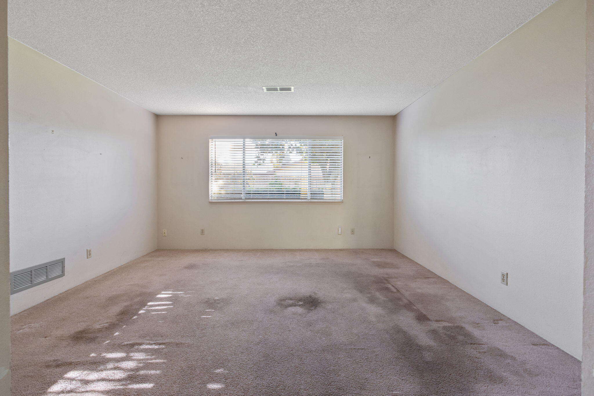817 N Arbor, Tulare, CA 93274