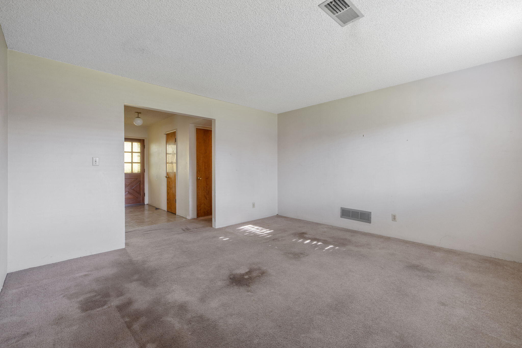 817 N Arbor, Tulare, CA 93274