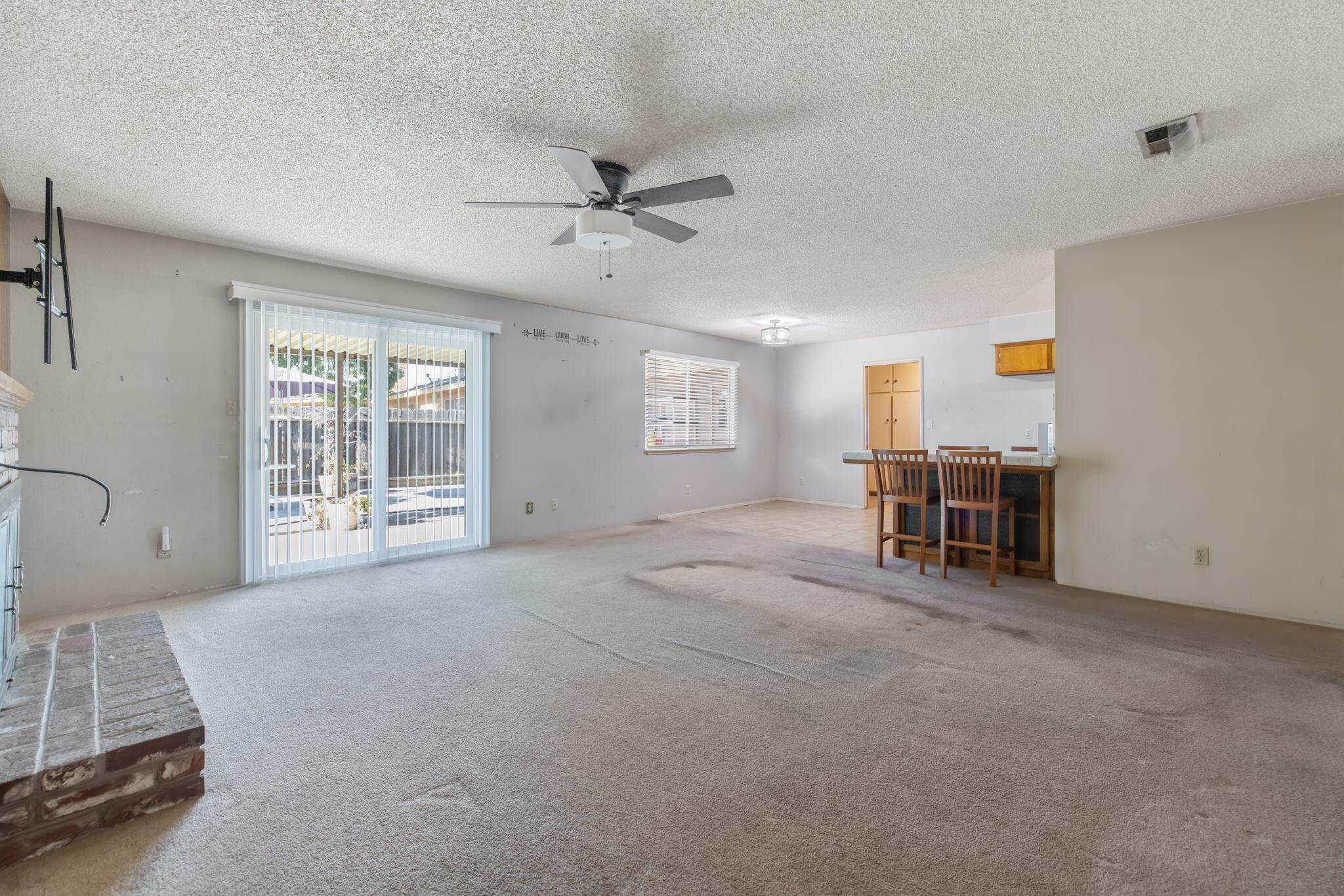817 N Arbor, Tulare, CA 93274