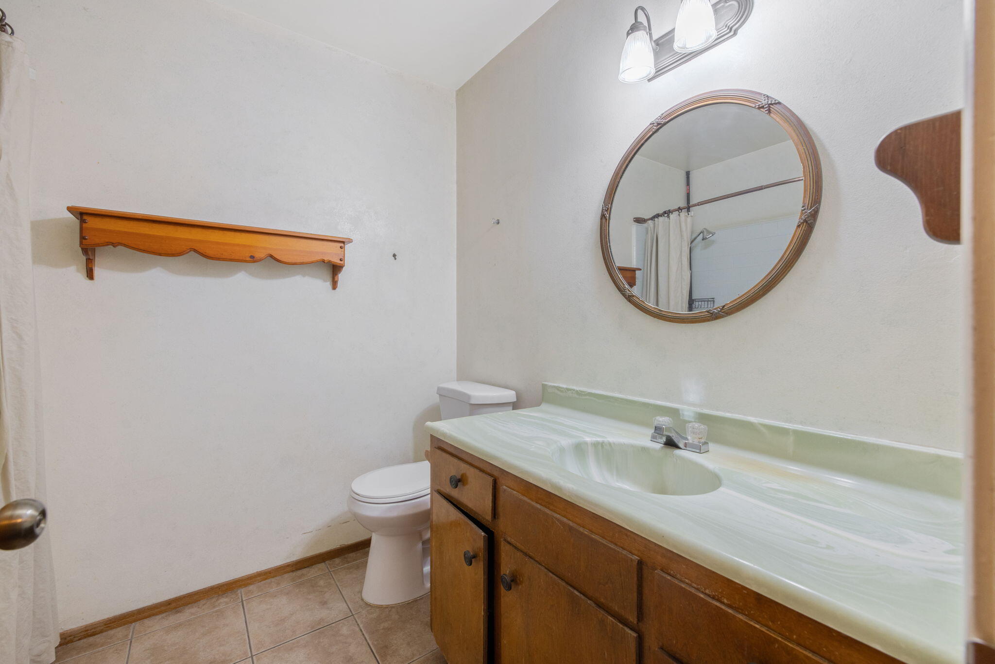 817 N Arbor, Tulare, CA 93274