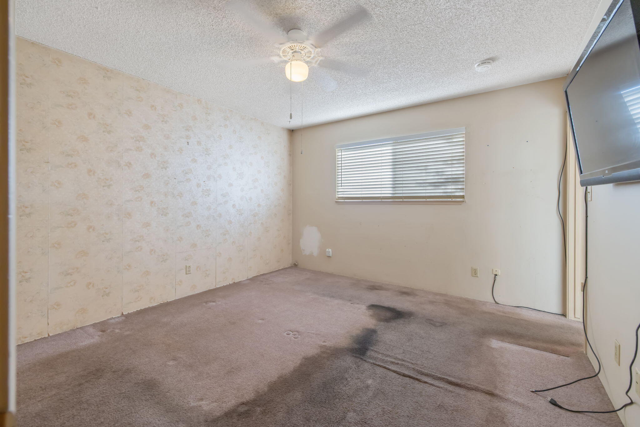 817 N Arbor, Tulare, CA 93274