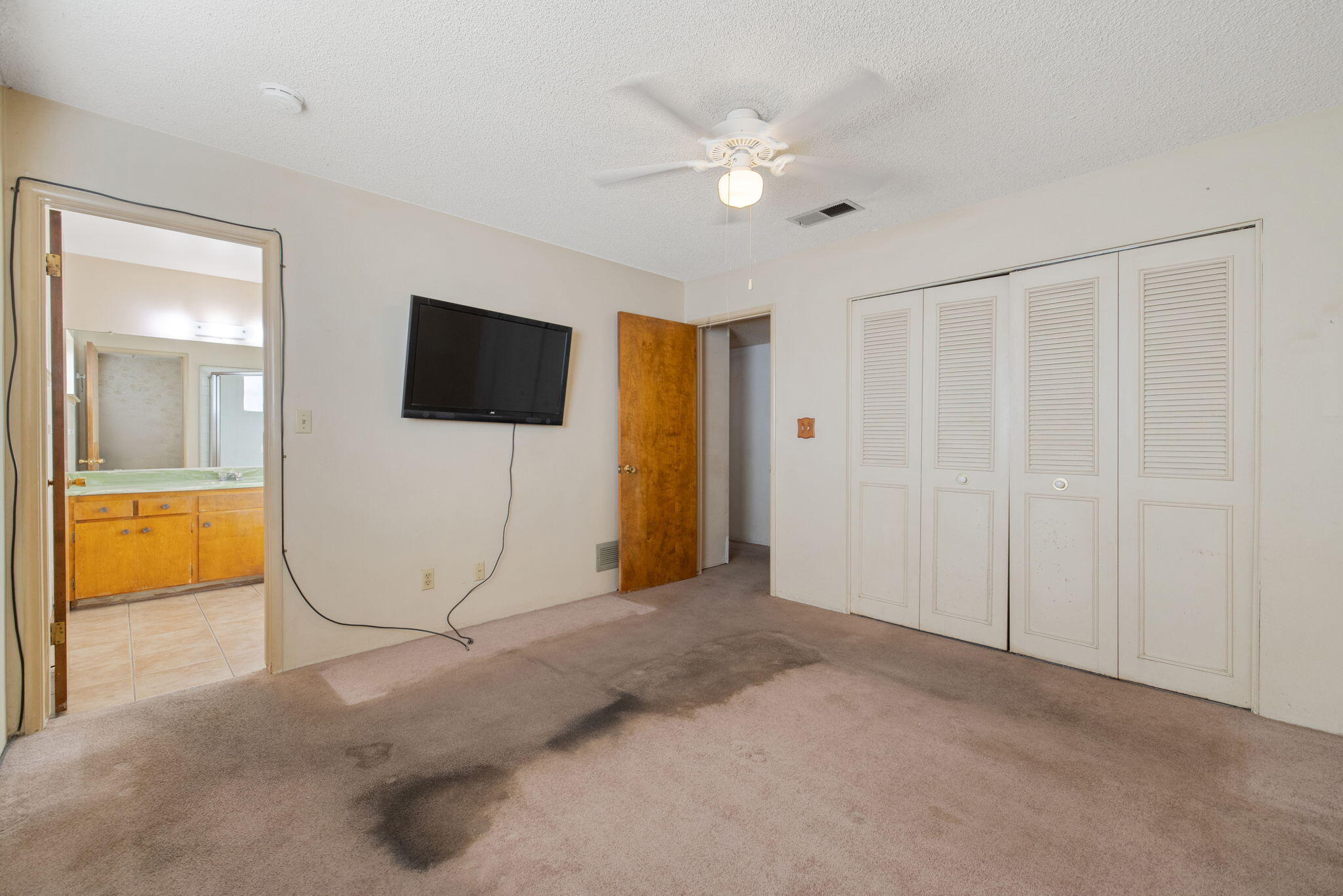 817 N Arbor, Tulare, CA 93274