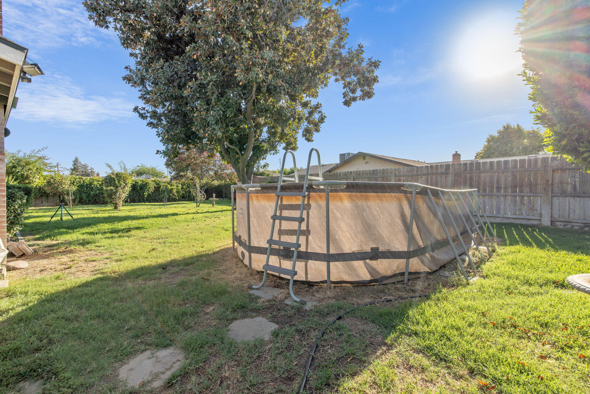 817 N Arbor, Tulare, CA 93274