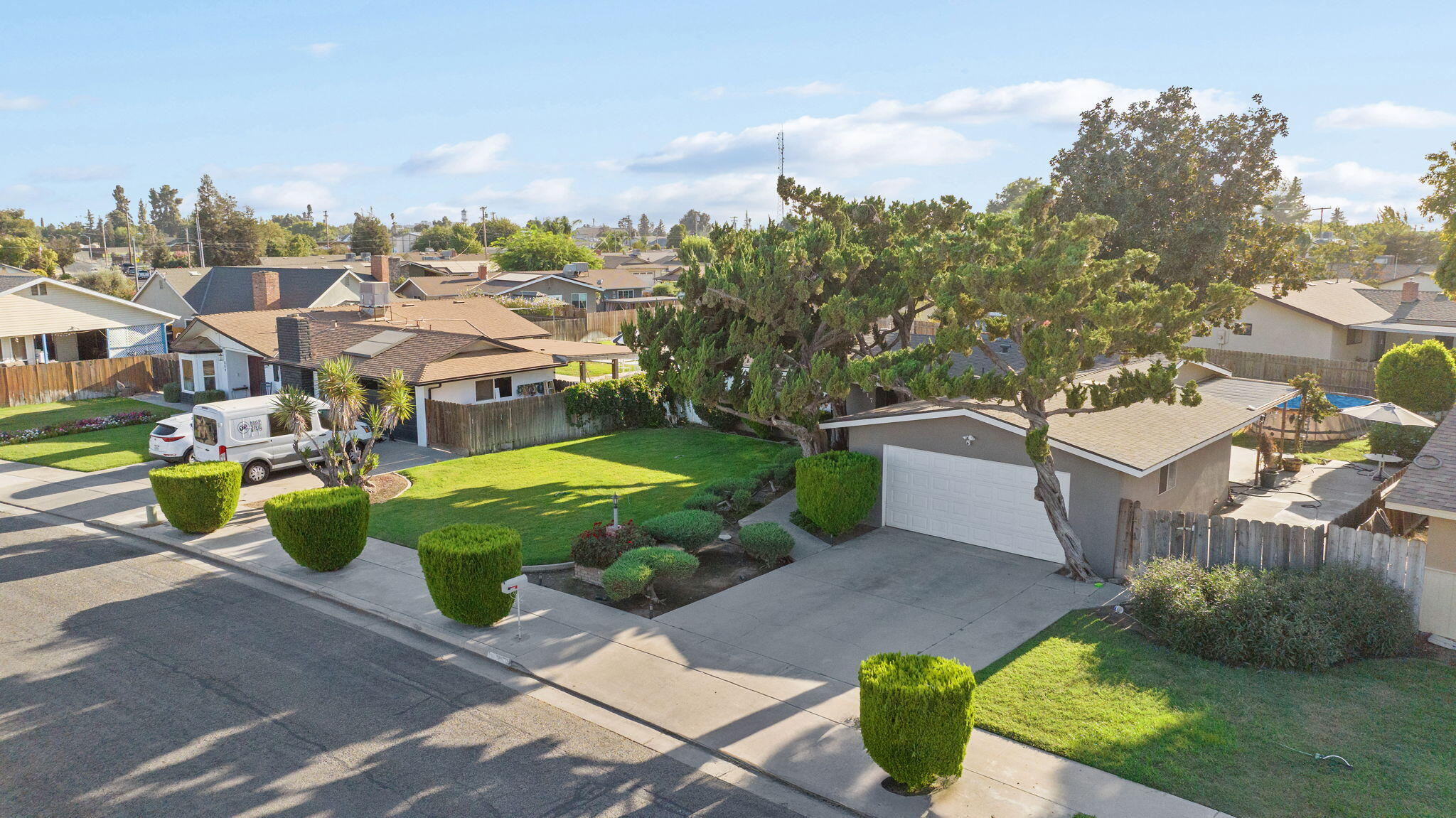 817 N Arbor, Tulare, CA 93274