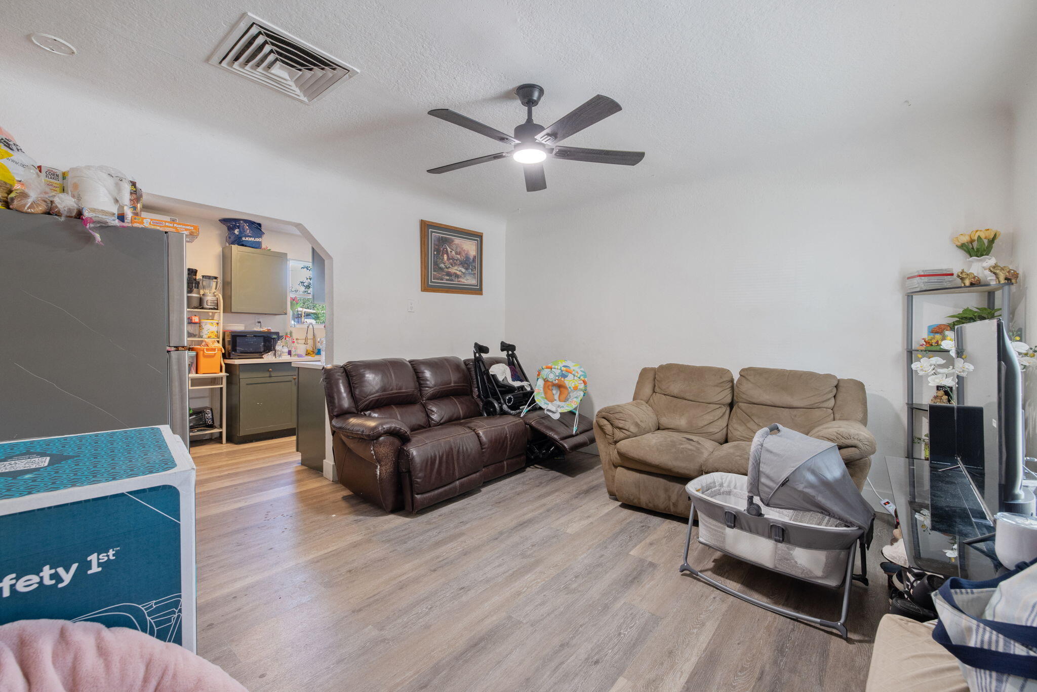 124 S West St, Tulare, CA 93274