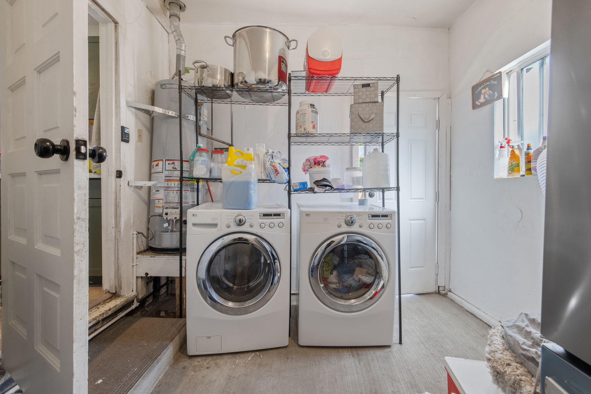 124 S West St, Tulare, CA 93274
