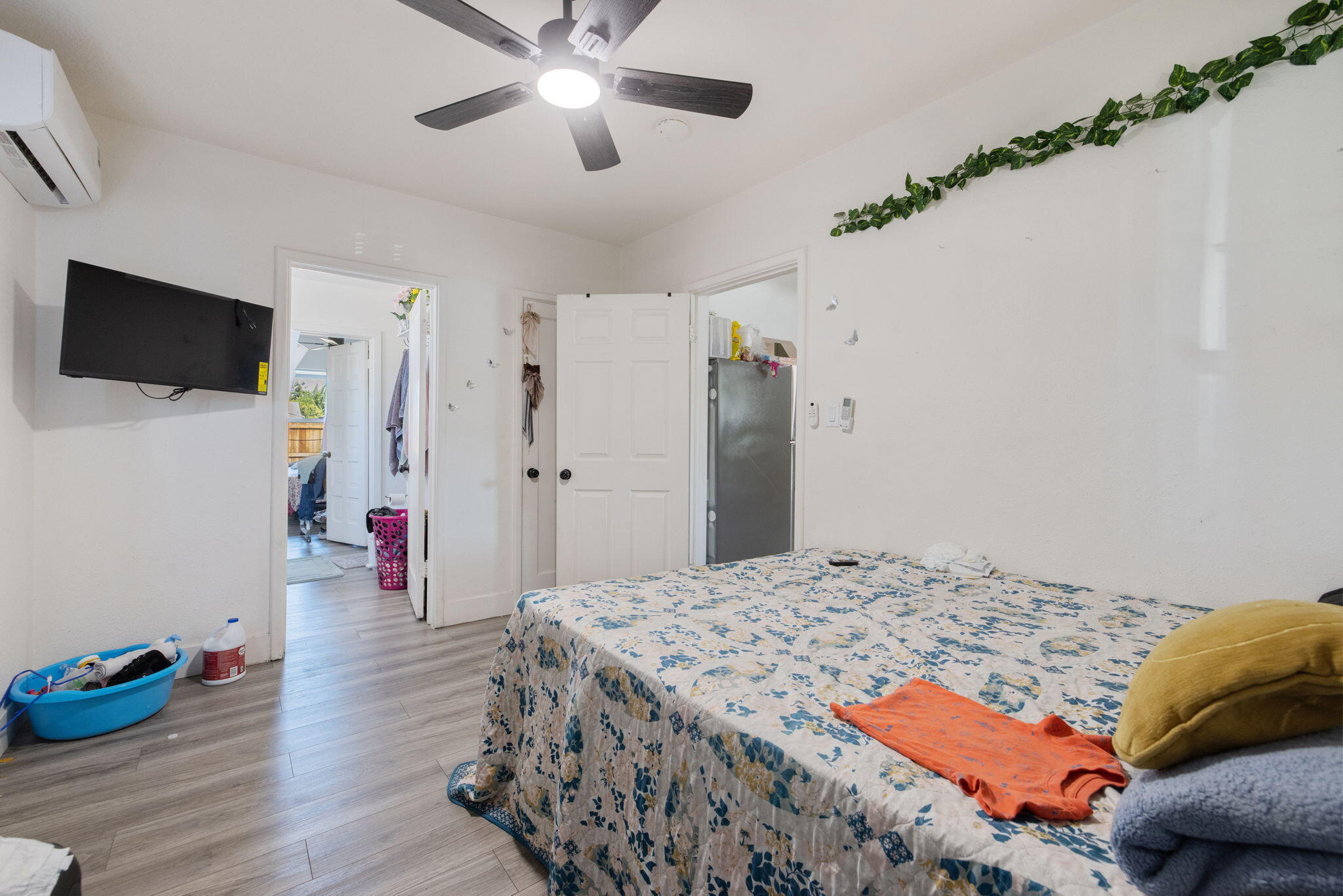 124 S West St, Tulare, CA 93274