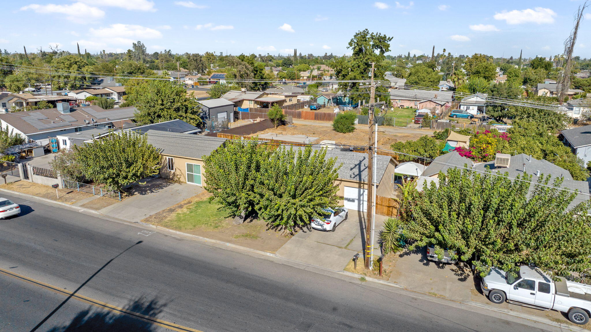 124 S West St, Tulare, CA 93274
