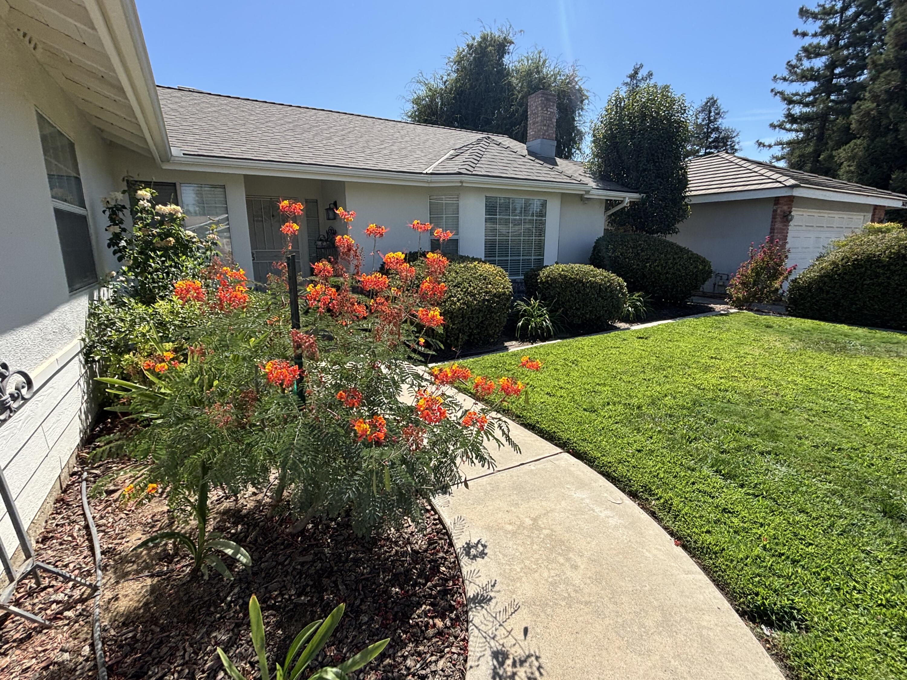 3637 E Center Ct, Visalia, CA 93292