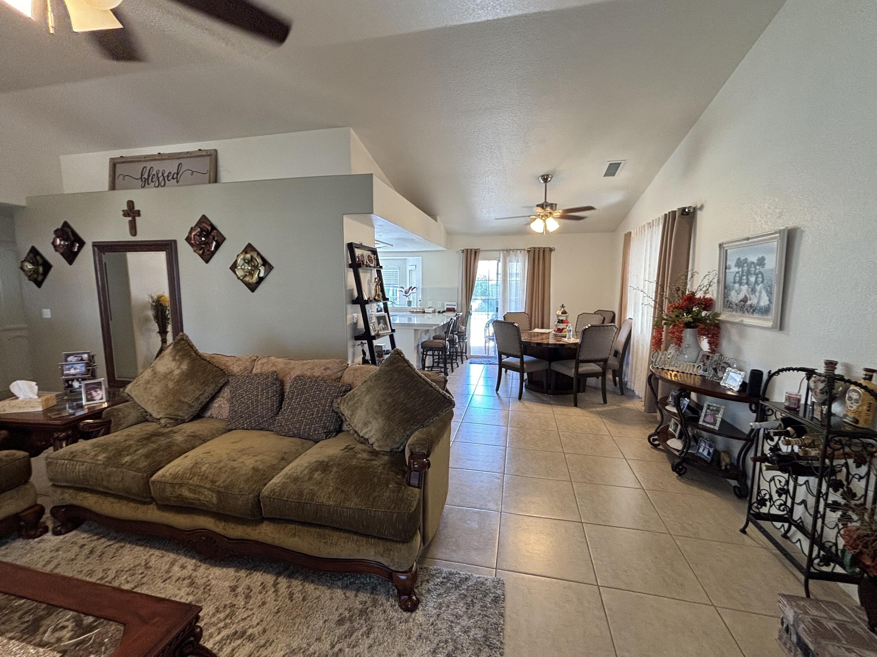 3637 E Center Ct, Visalia, CA 93292