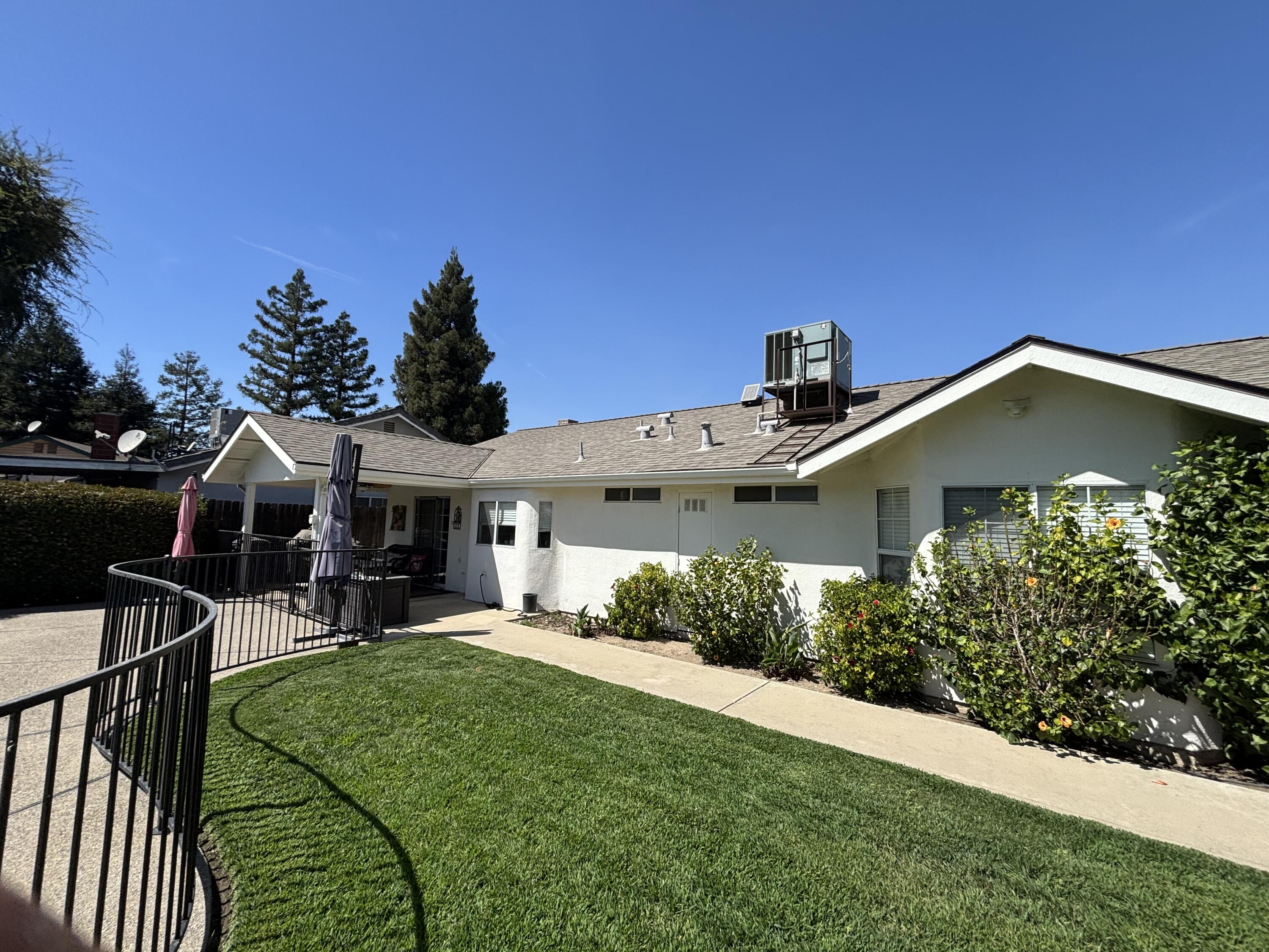 3637 E Center Ct, Visalia, CA 93292