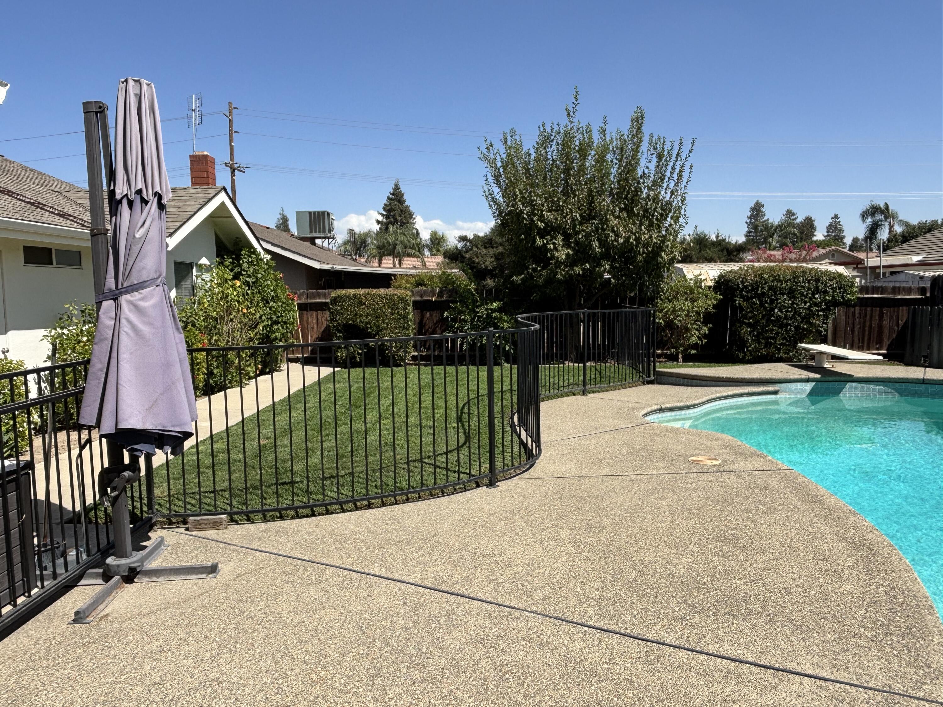 3637 E Center Ct, Visalia, CA 93292