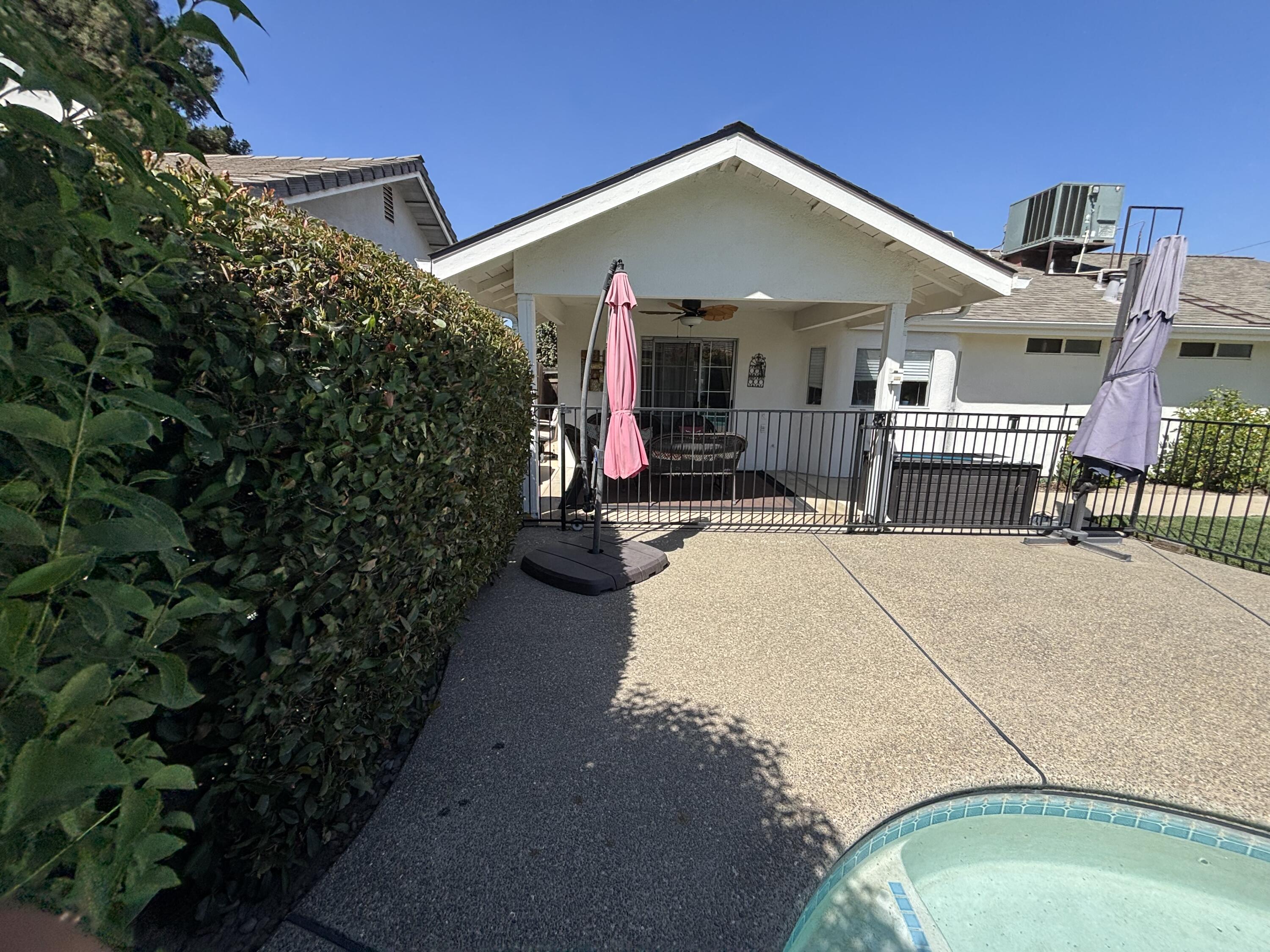 3637 E Center Ct, Visalia, CA 93292