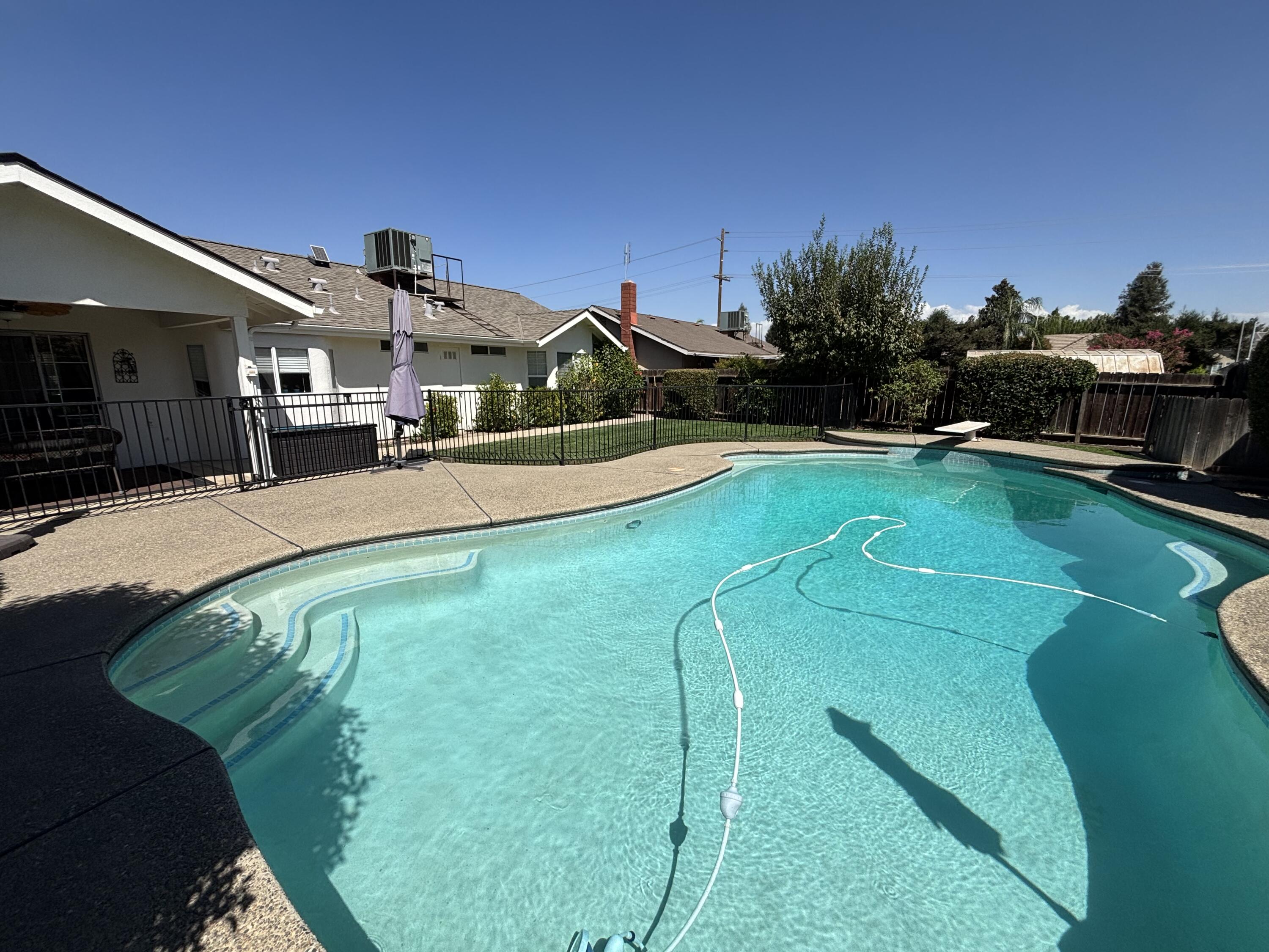 3637 E Center Ct, Visalia, CA 93292