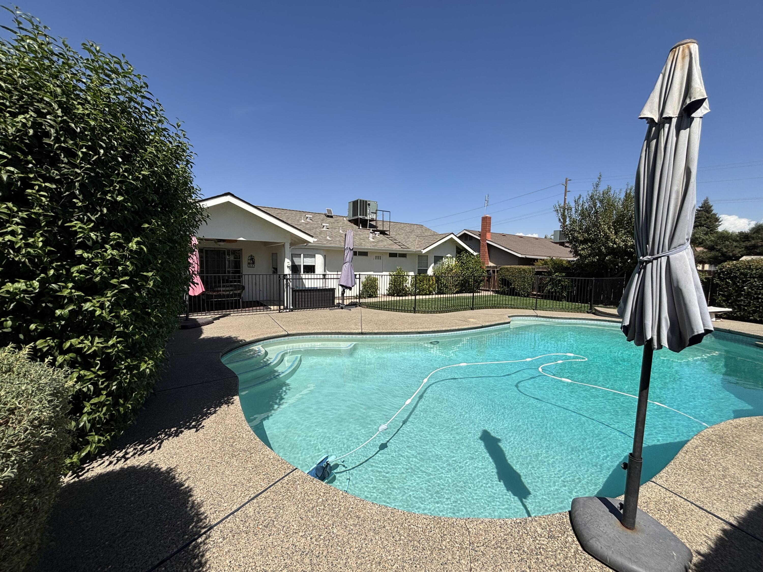 3637 E Center Ct, Visalia, CA 93292