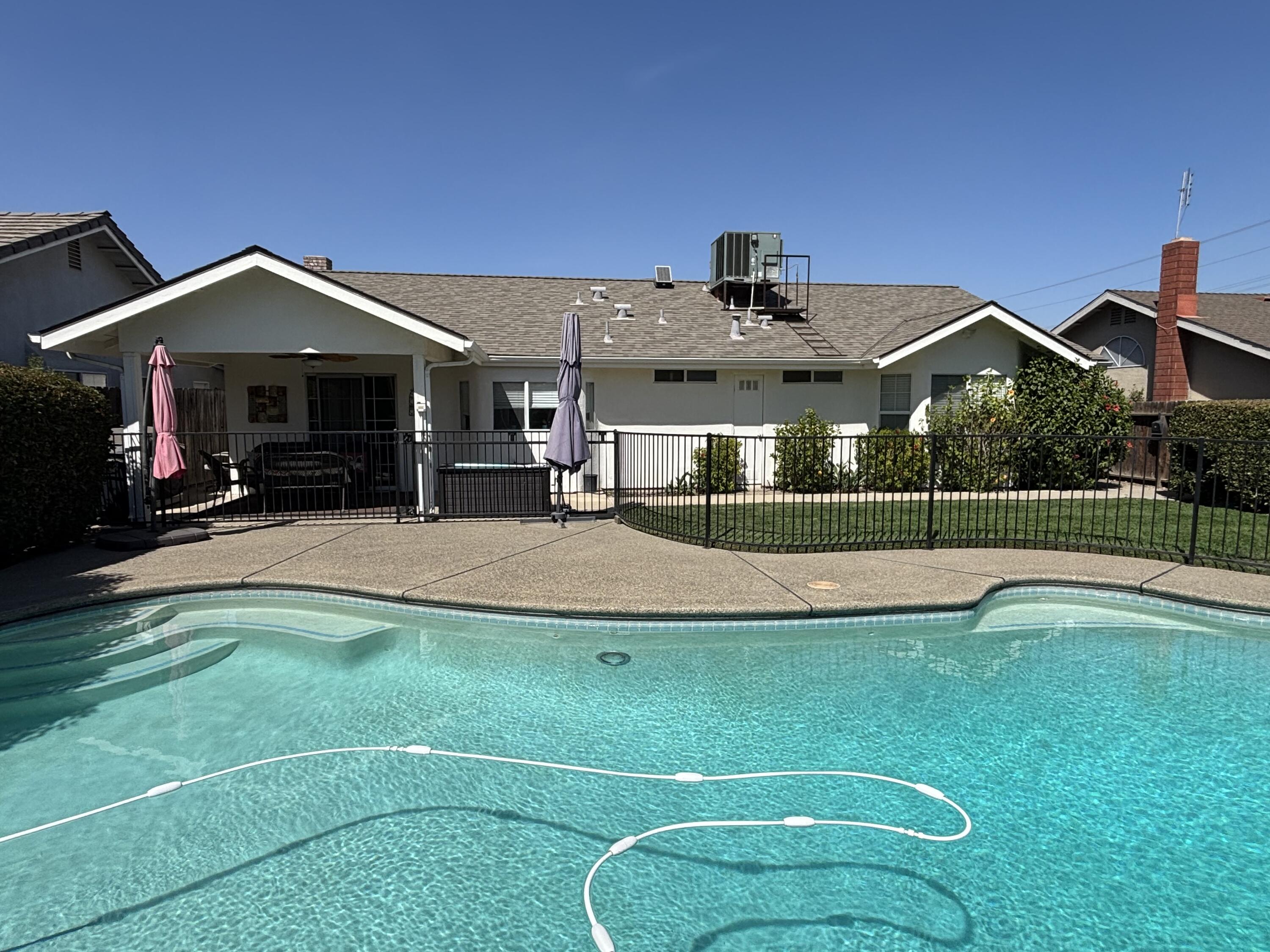 3637 E Center Ct, Visalia, CA 93292