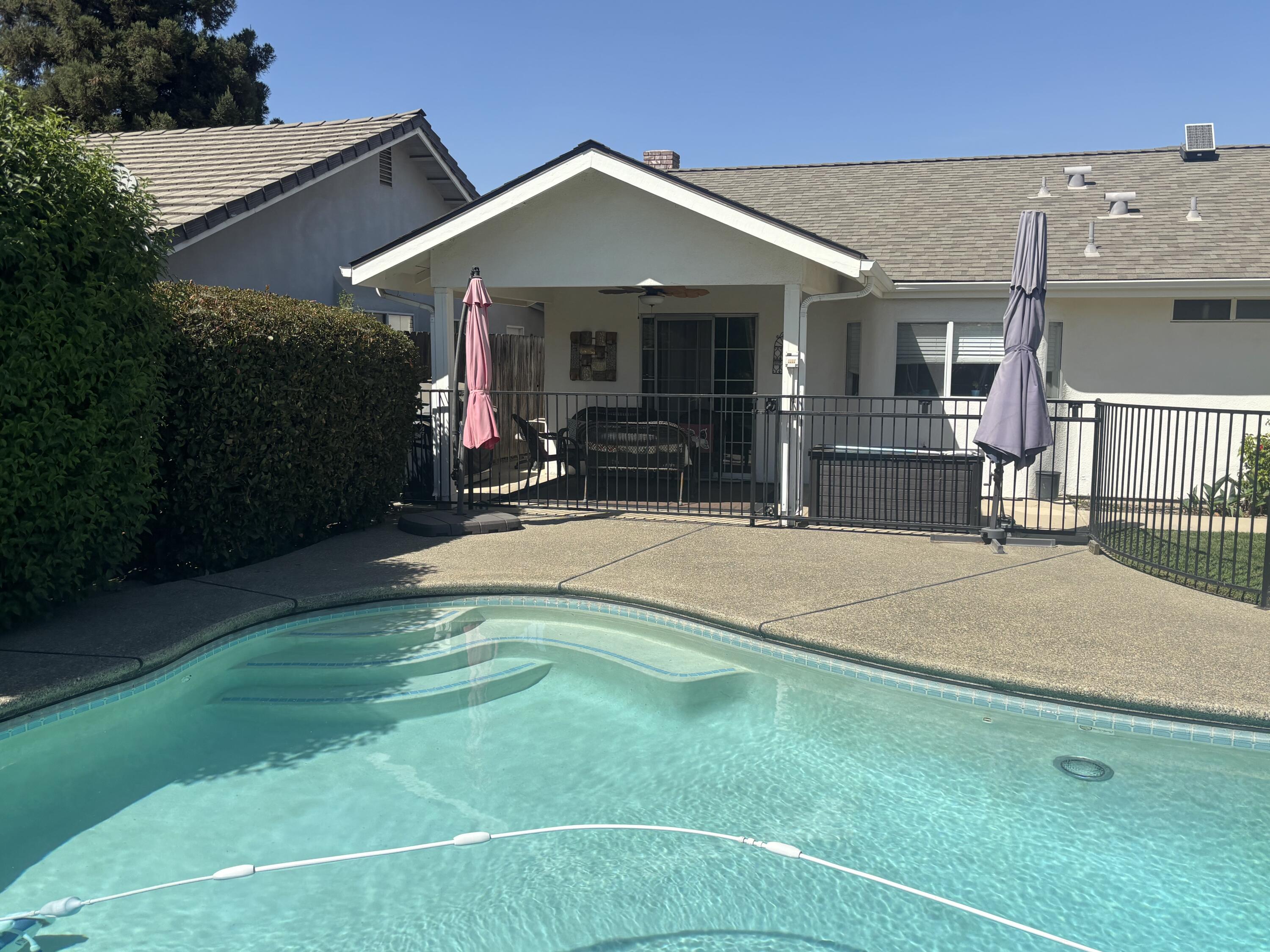 3637 E Center Ct, Visalia, CA 93292