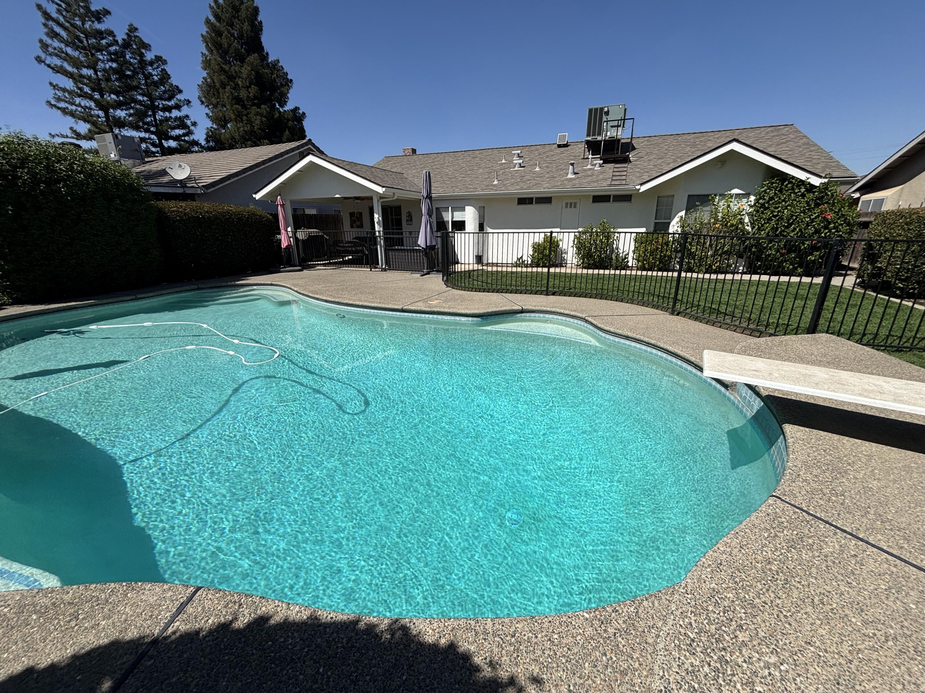 3637 E Center Ct, Visalia, CA 93292