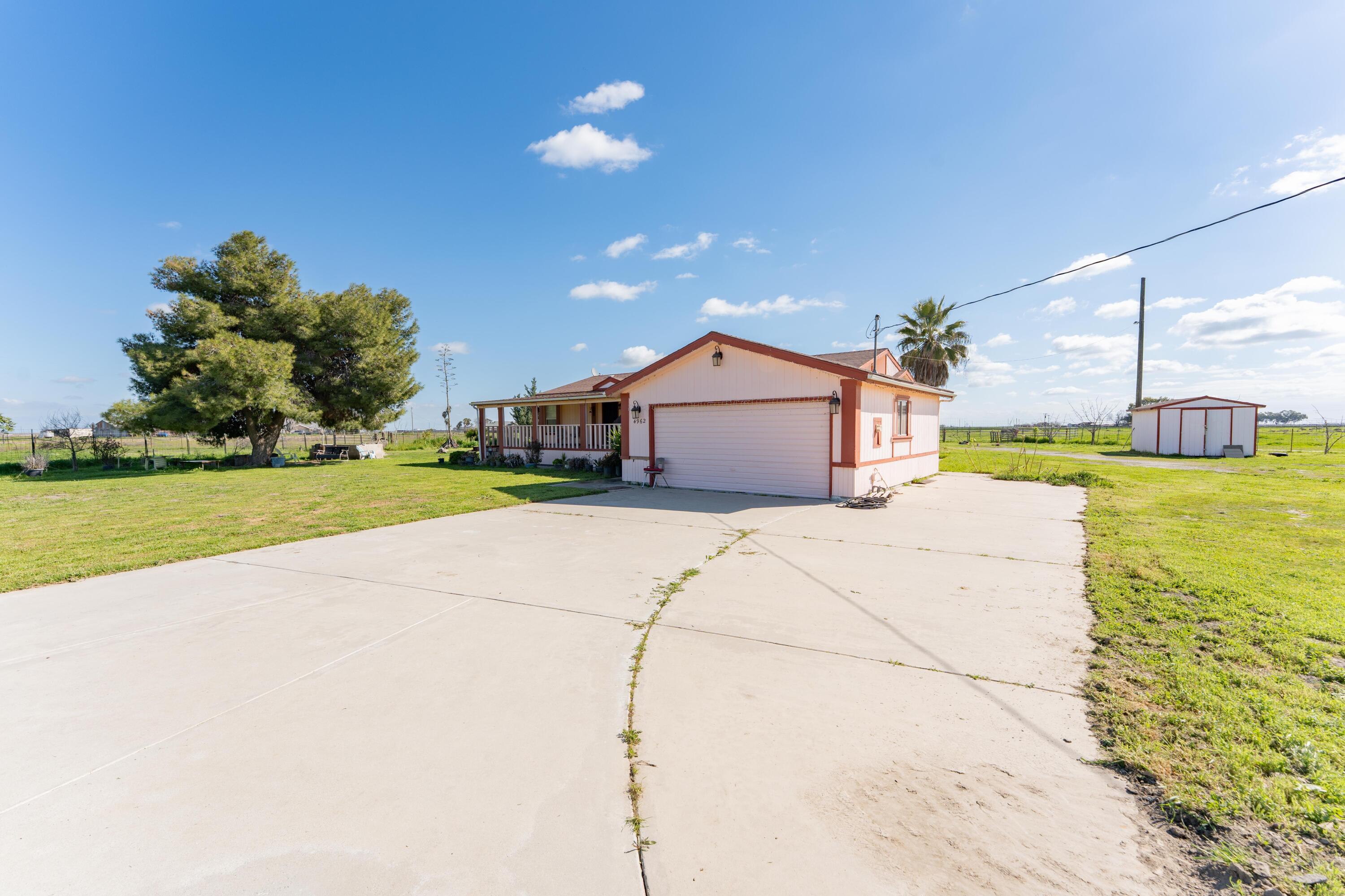 4962 Rd 42, Alpaugh, CA 93201