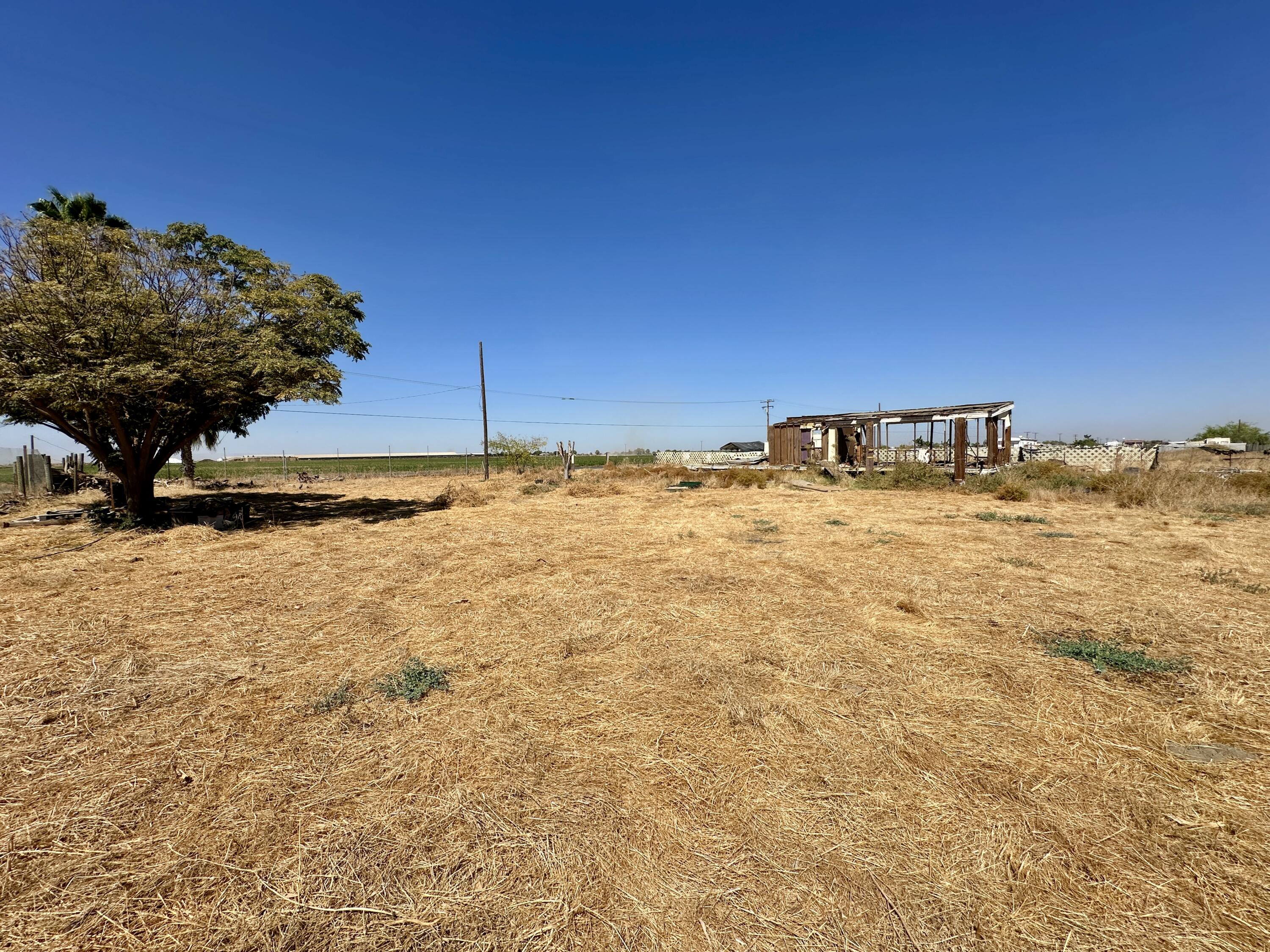 1748 Schott Rd, Earlimart, CA 93219