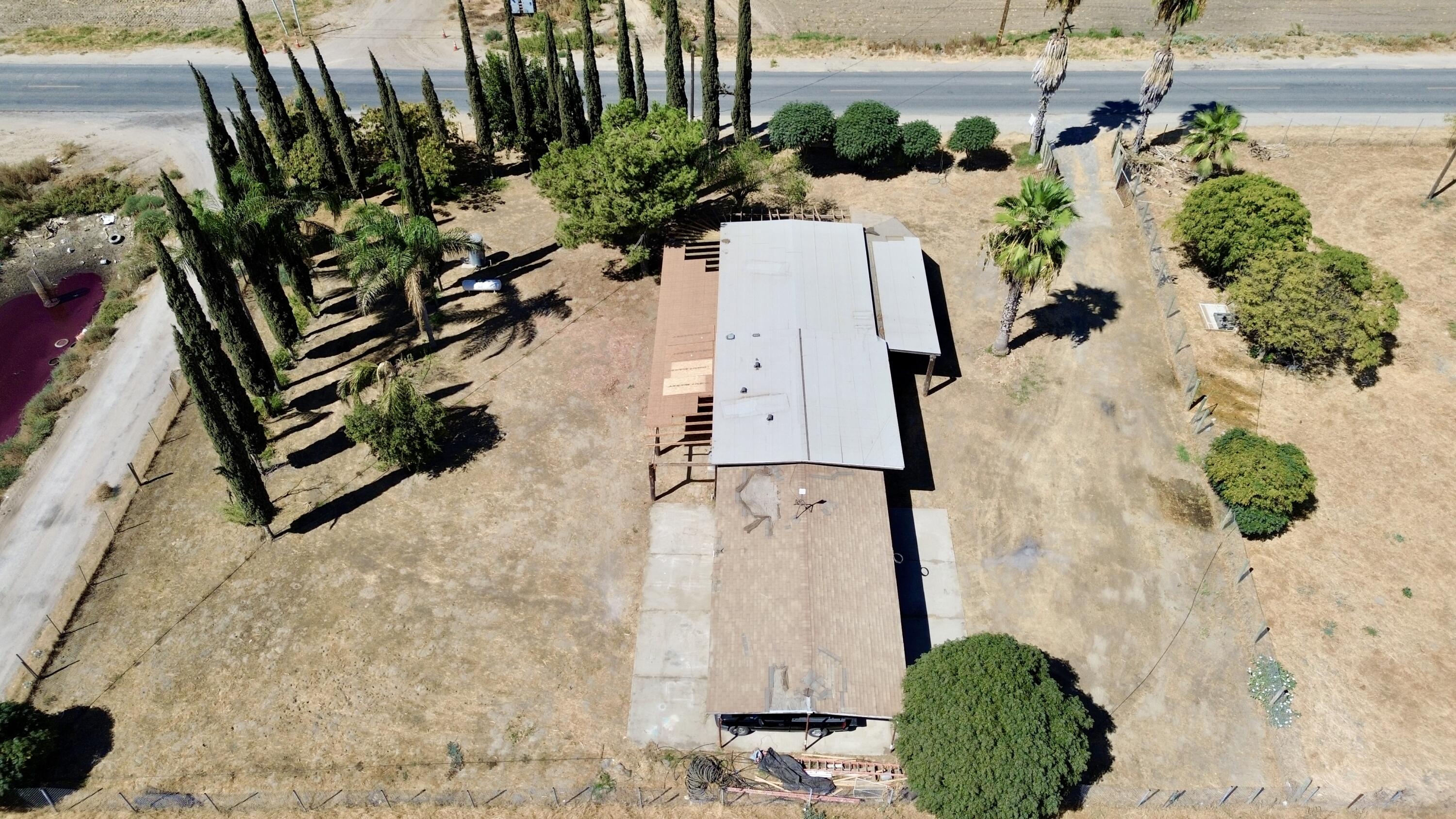 1748 Schott Rd, Earlimart, CA 93219