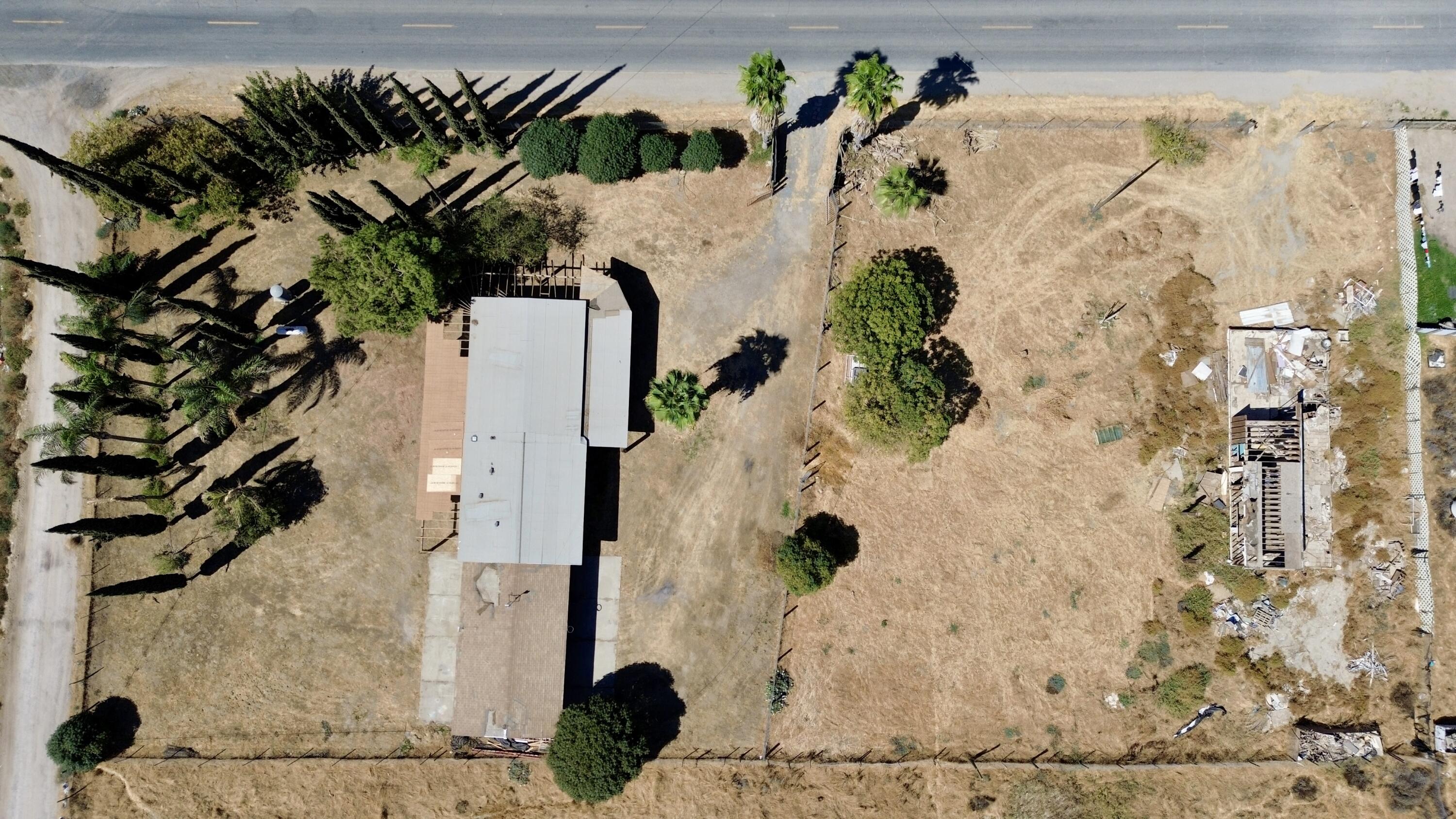 1748 Schott Rd, Earlimart, CA 93219