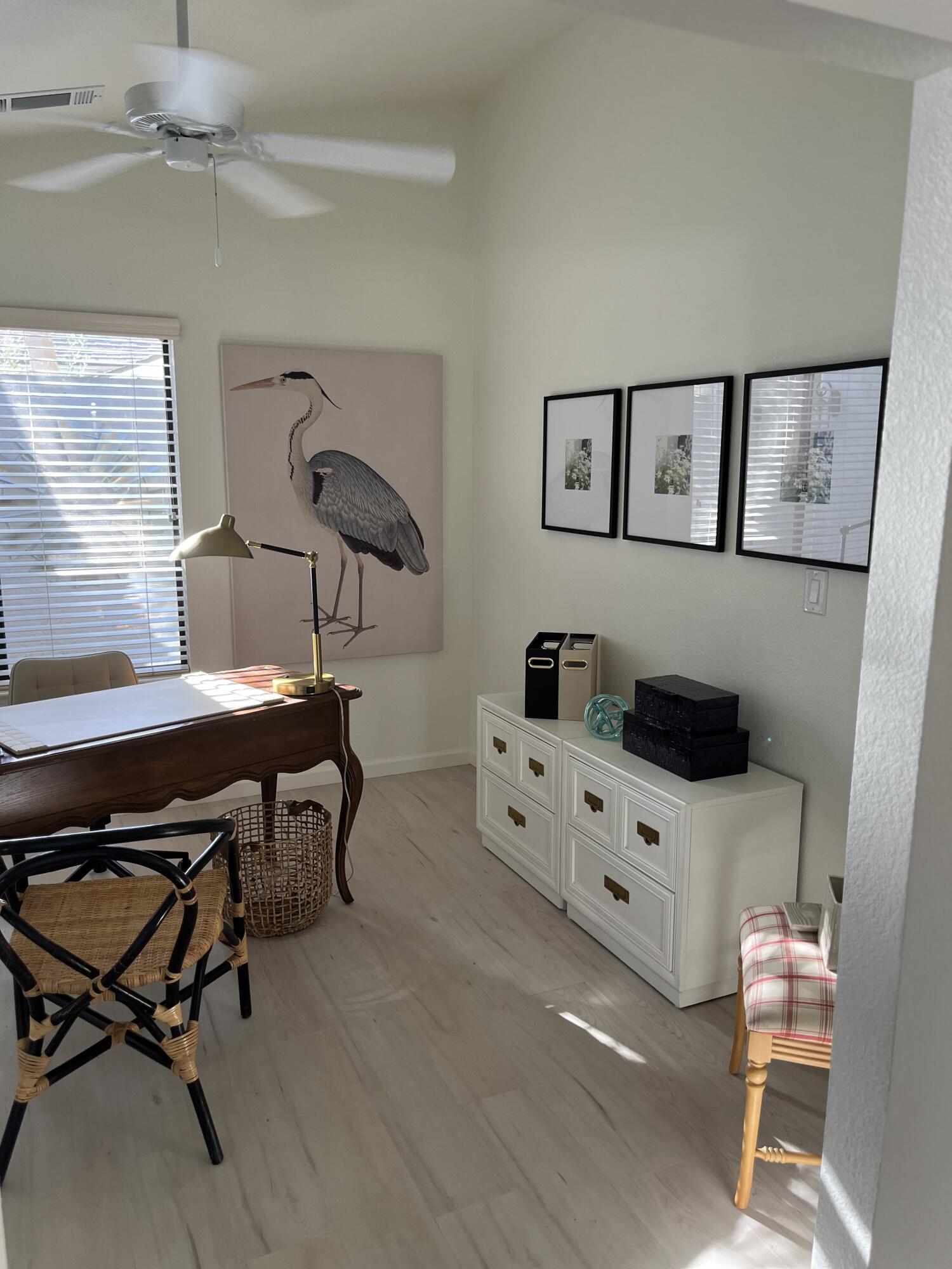 1402 E Vassar Dr, Visalia, CA 93292
