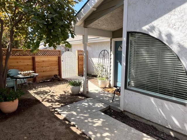 1402 E Vassar Dr, Visalia, CA 93292