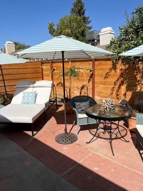 1402 E Vassar Dr, Visalia, CA 93292