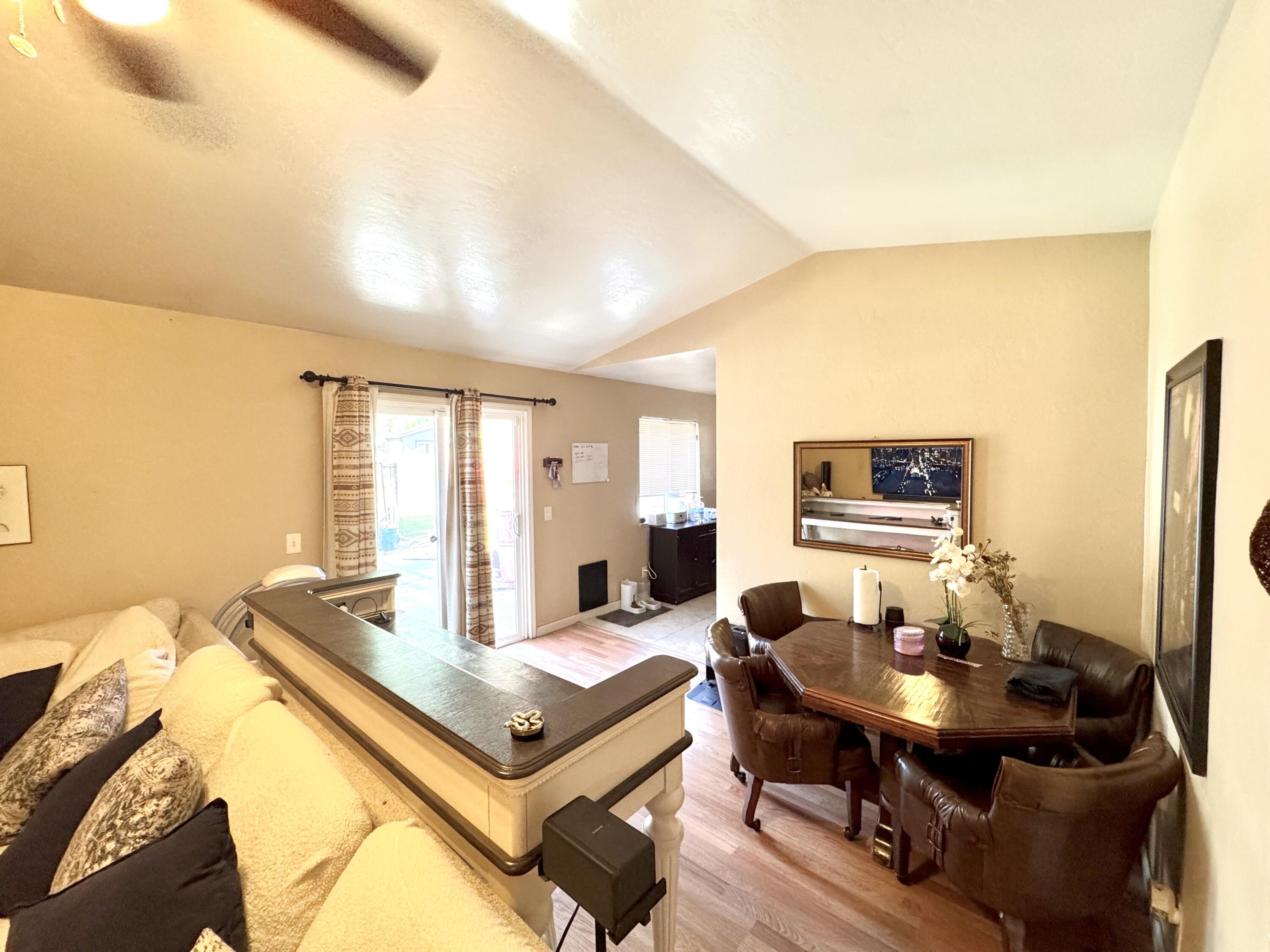 814 Tempe Dr, Hanford, CA 93230