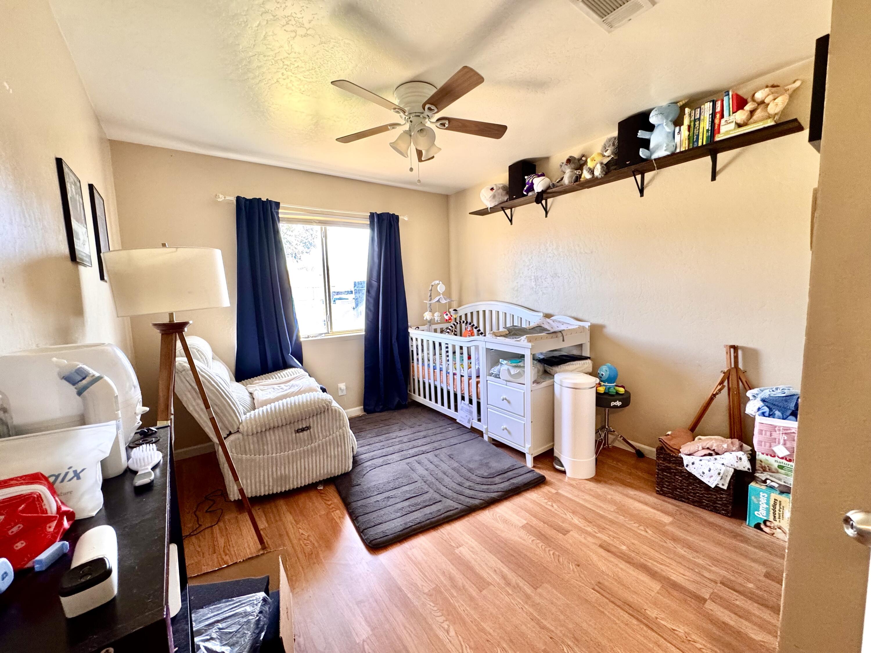 814 Tempe Dr, Hanford, CA 93230