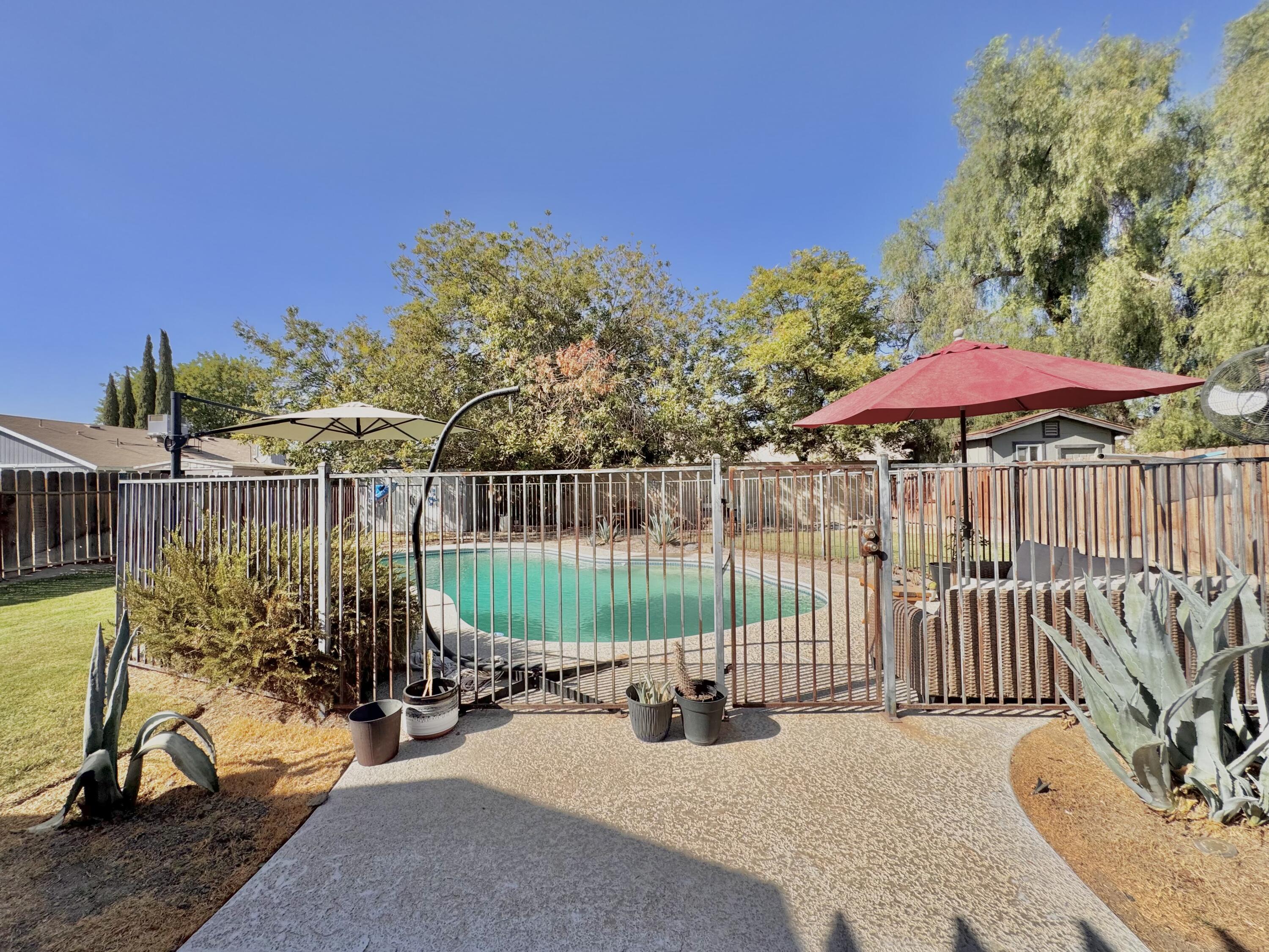 814 Tempe Dr, Hanford, CA 93230