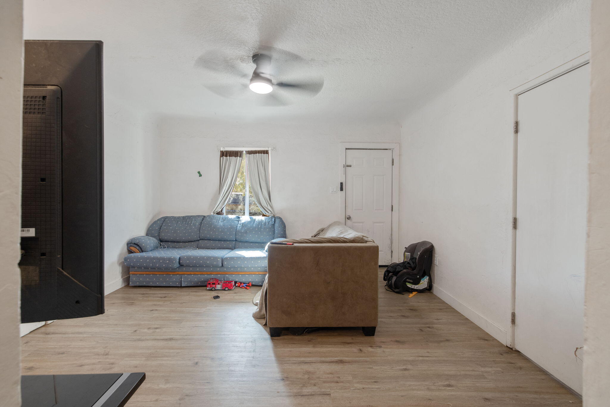 116 S West St, Tulare, CA 93274