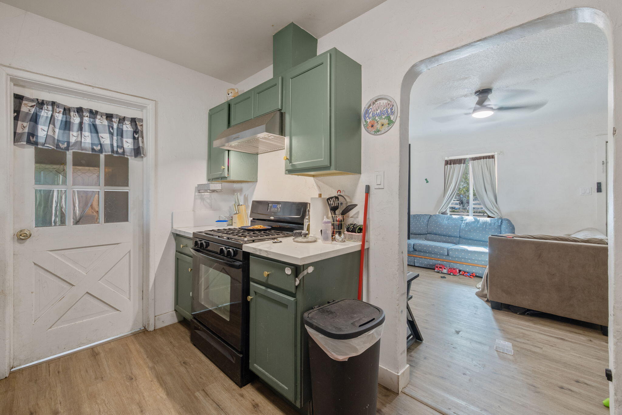 116 S West St, Tulare, CA 93274