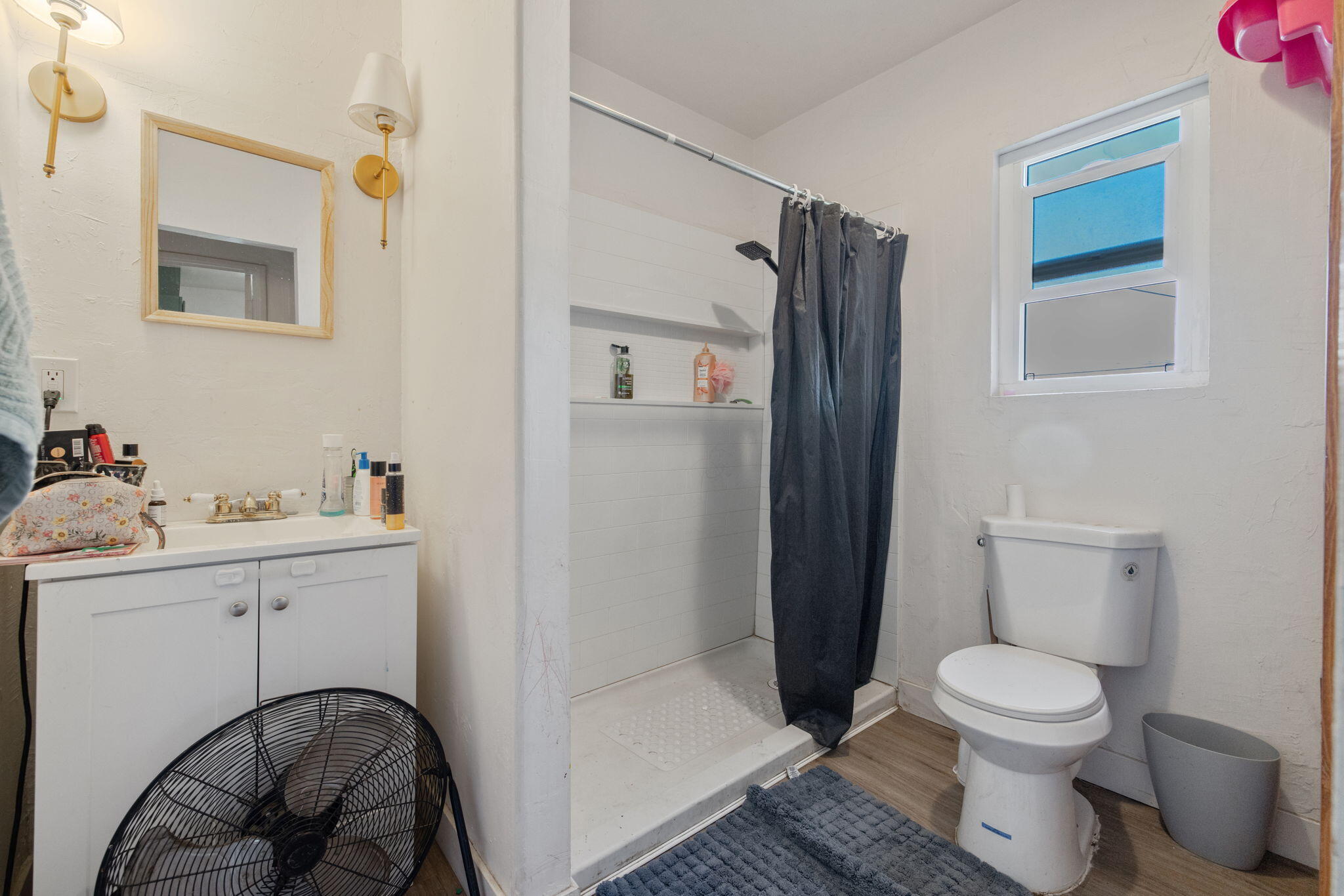 116 S West St, Tulare, CA 93274